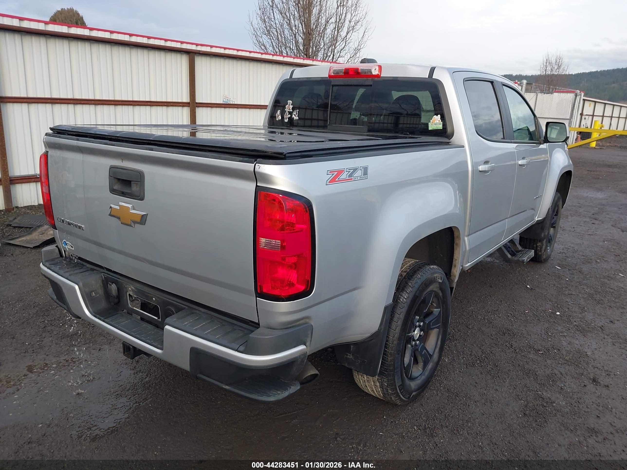 CHEVROLET COLORADO image 4