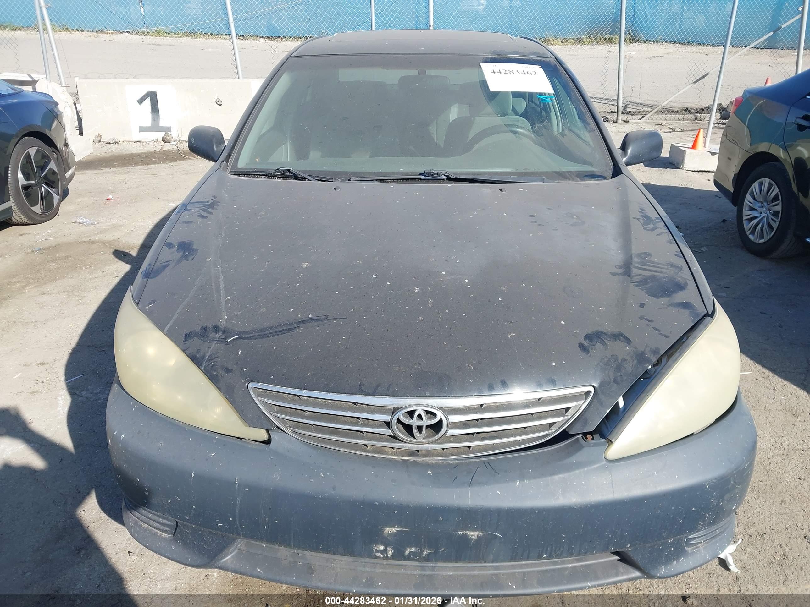 TOYOTA CAMRY image 6