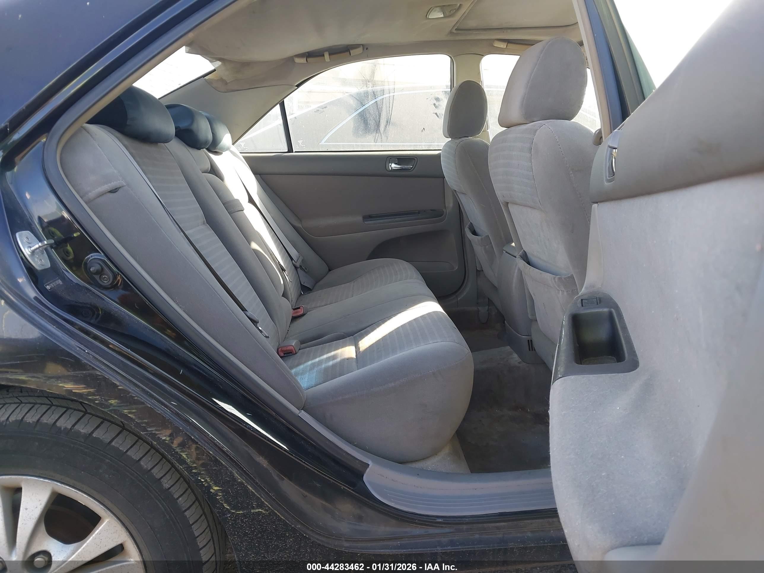 TOYOTA CAMRY image 8