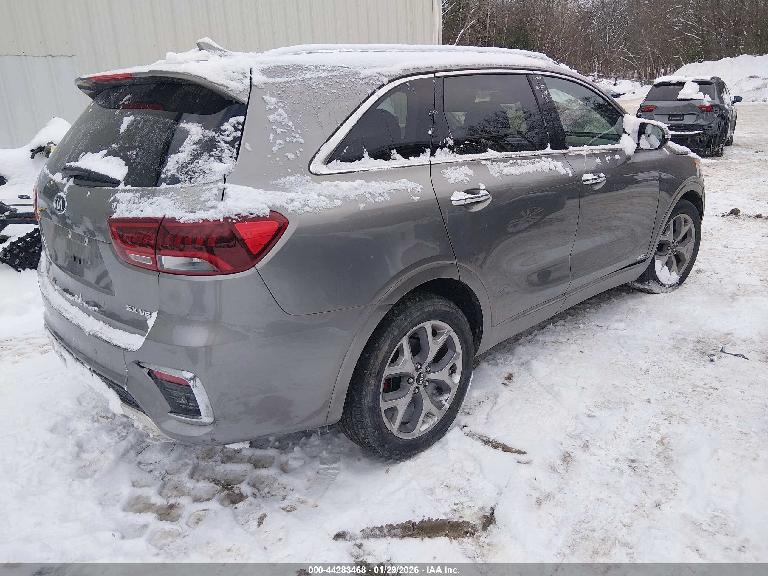KIA SORENTO image 4