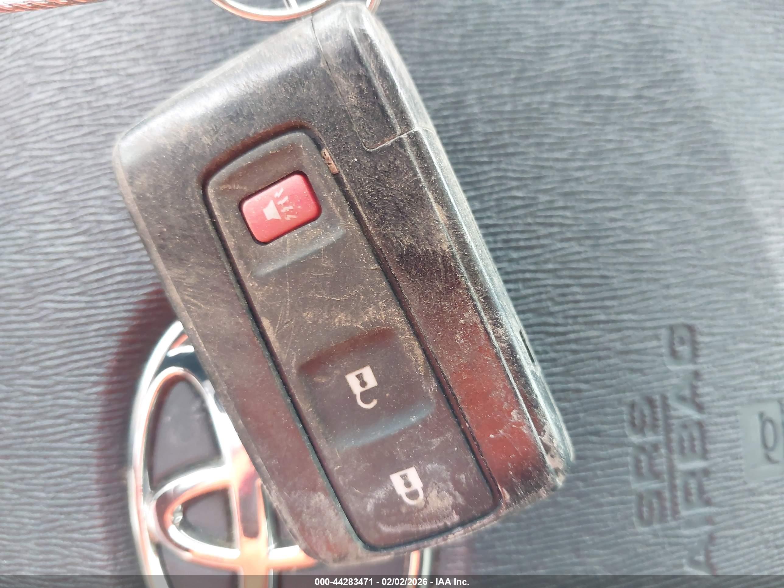 TOYOTA PRIUS image 11