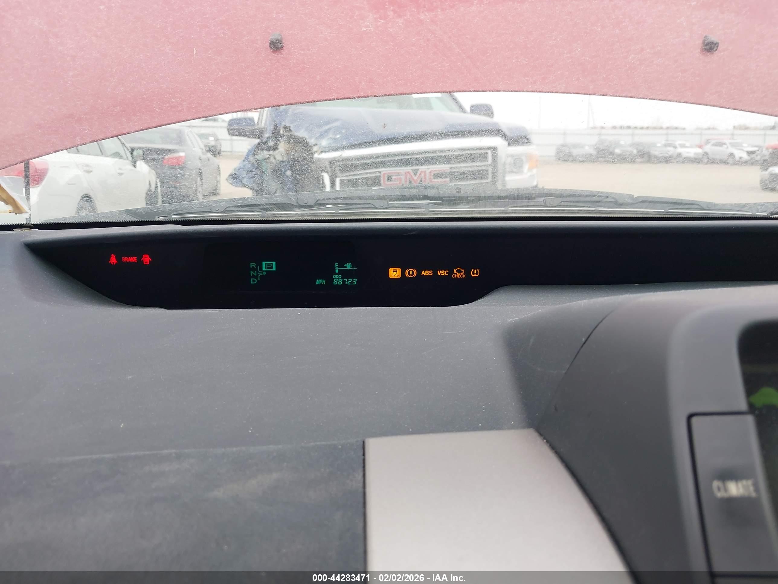 TOYOTA PRIUS image 7