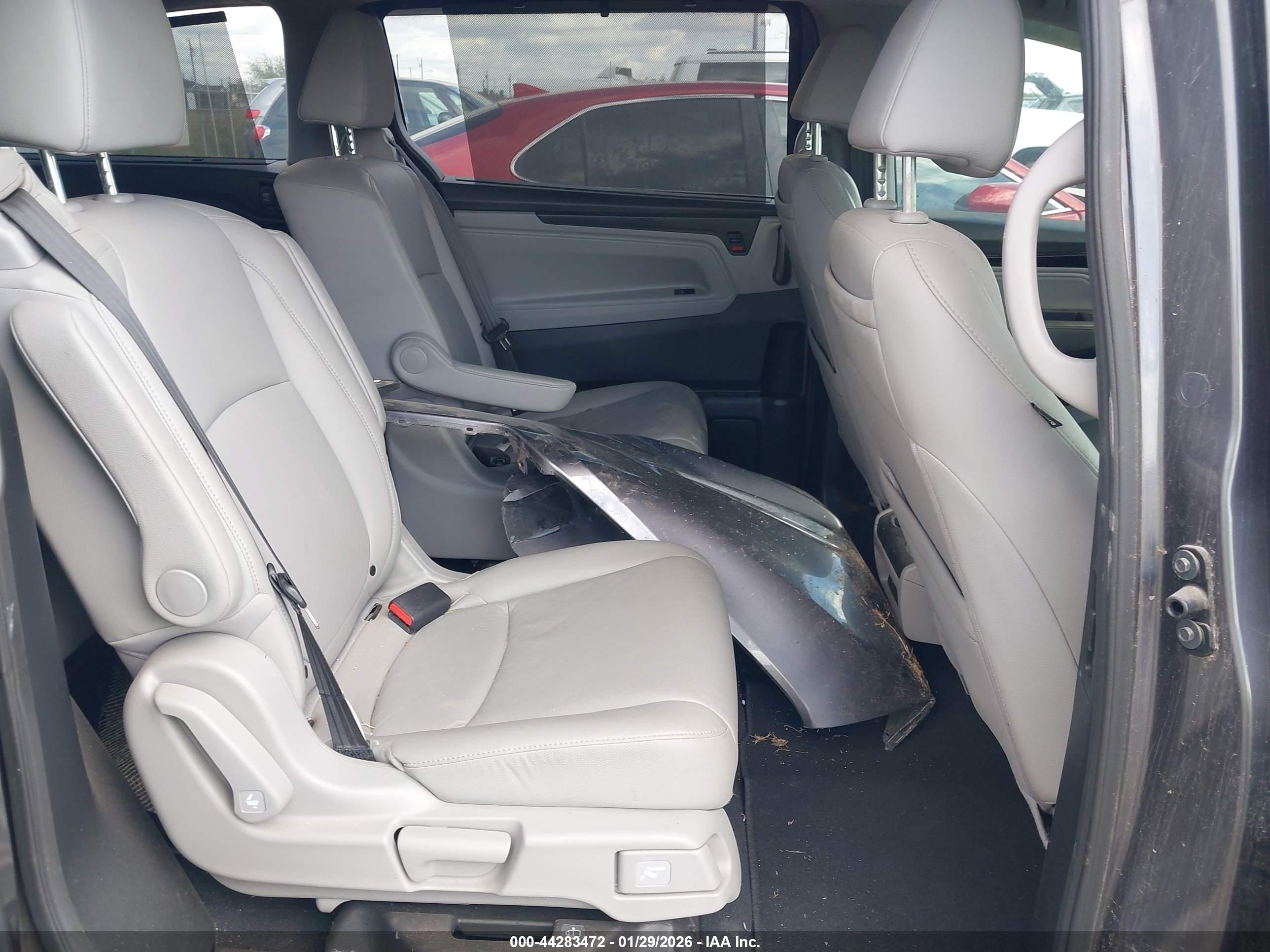 HONDA ODYSSEY image 8