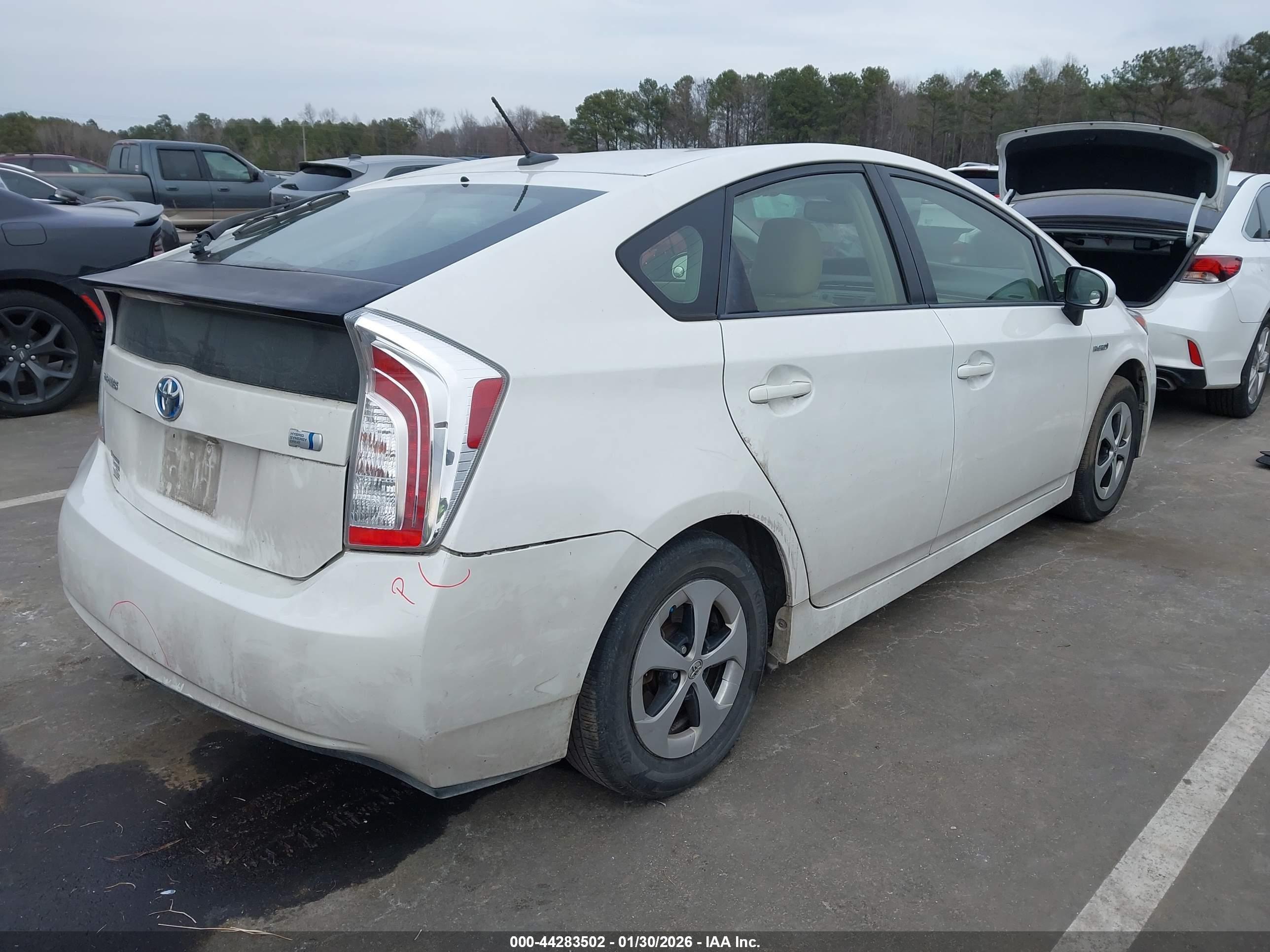 TOYOTA PRIUS image 4