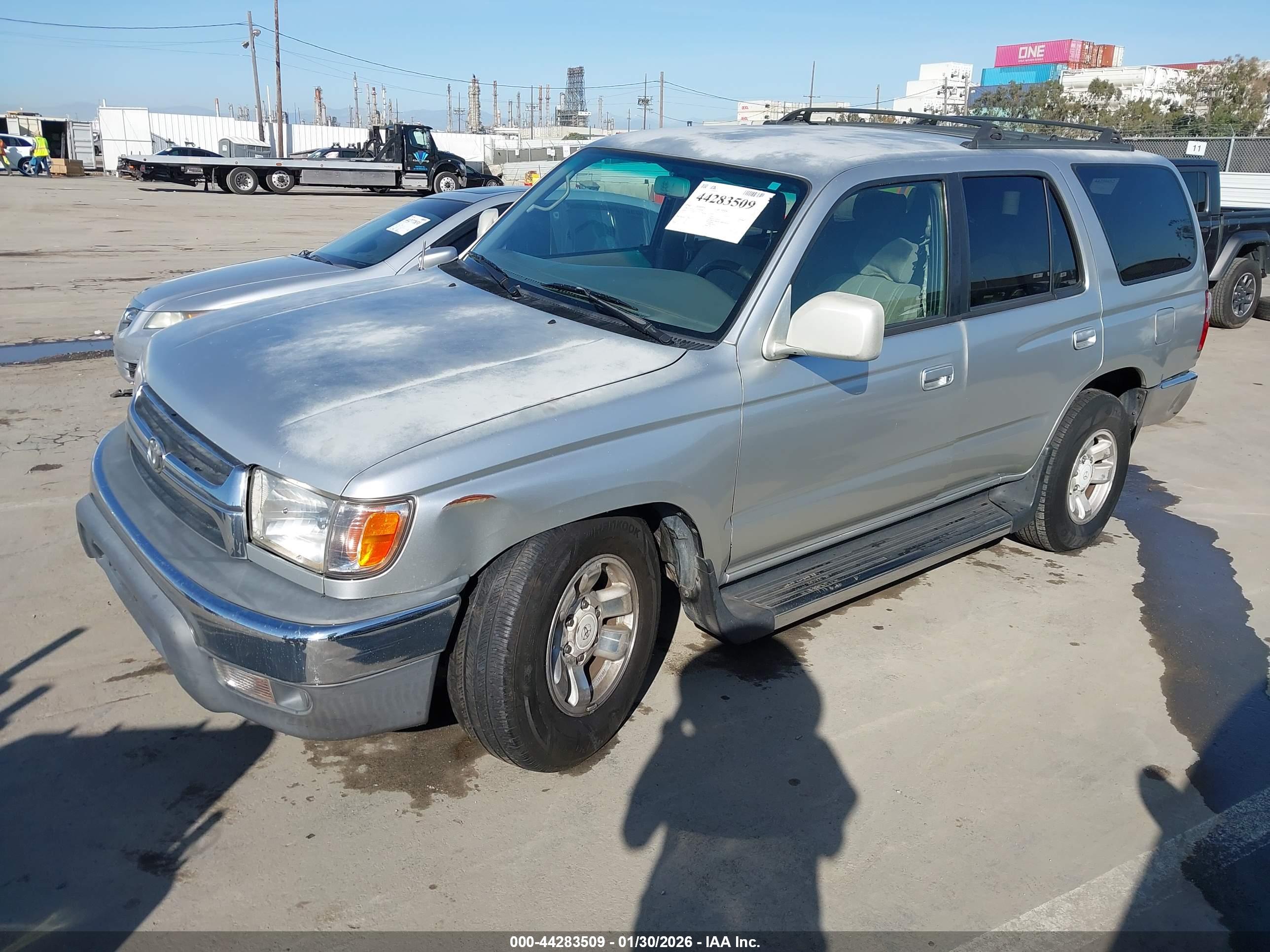 TOYOTA 4RUNNER image 2