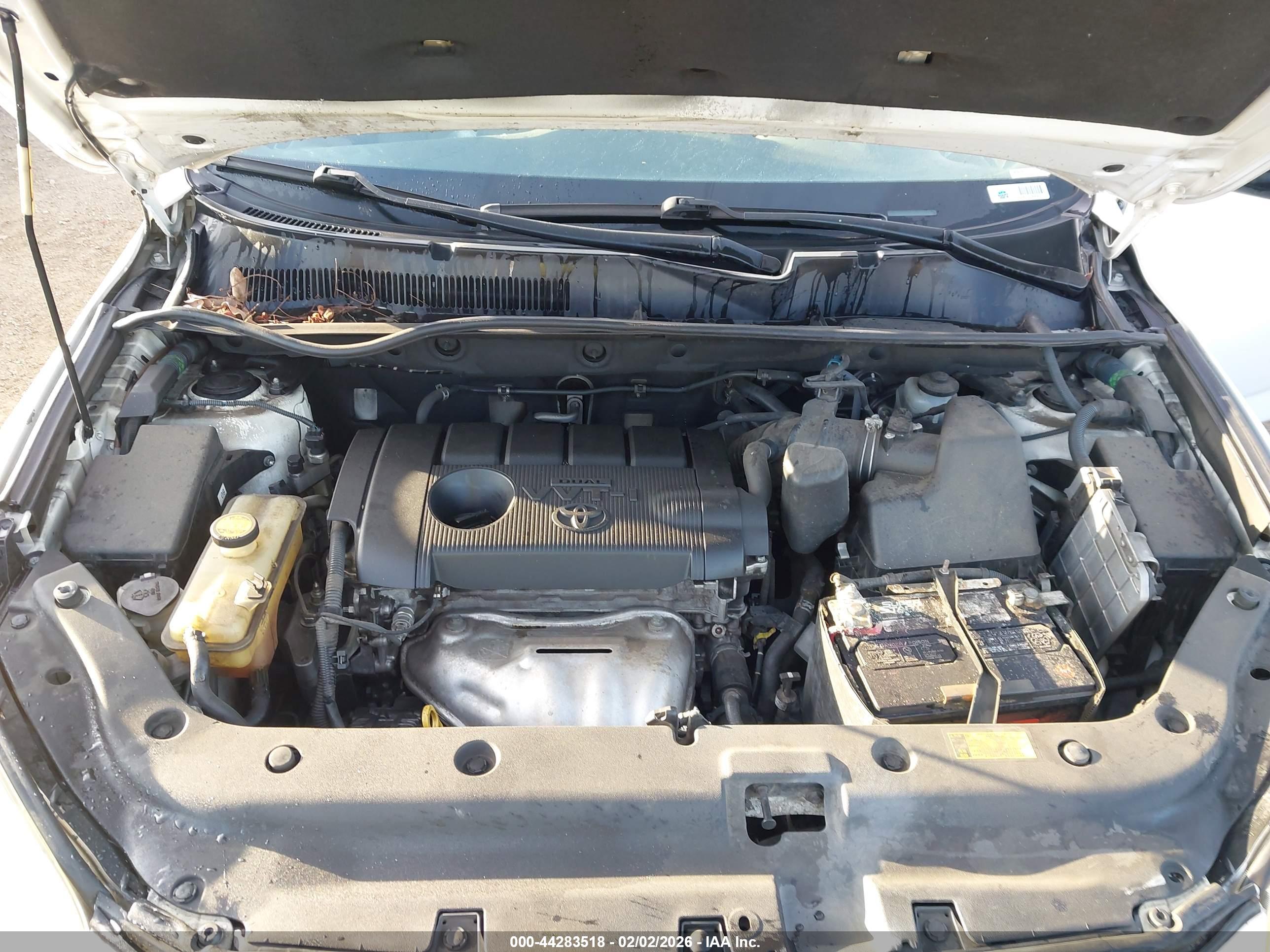 TOYOTA RAV4 image 10