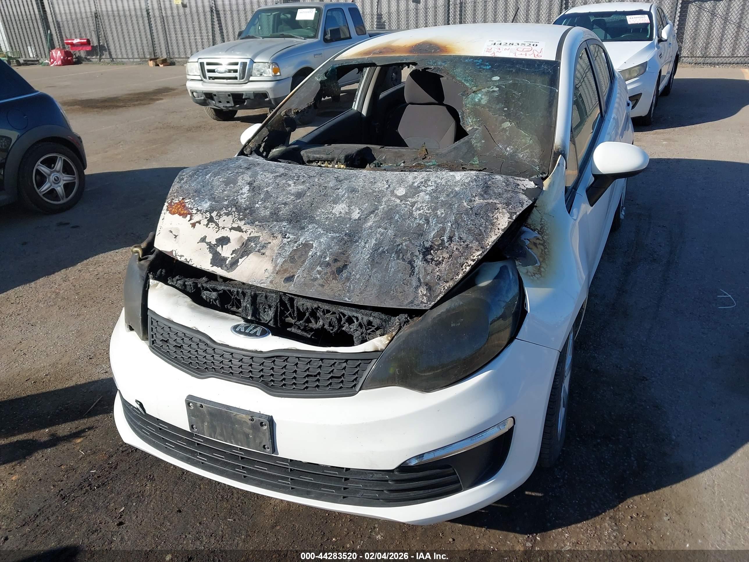 KIA RIO image 6