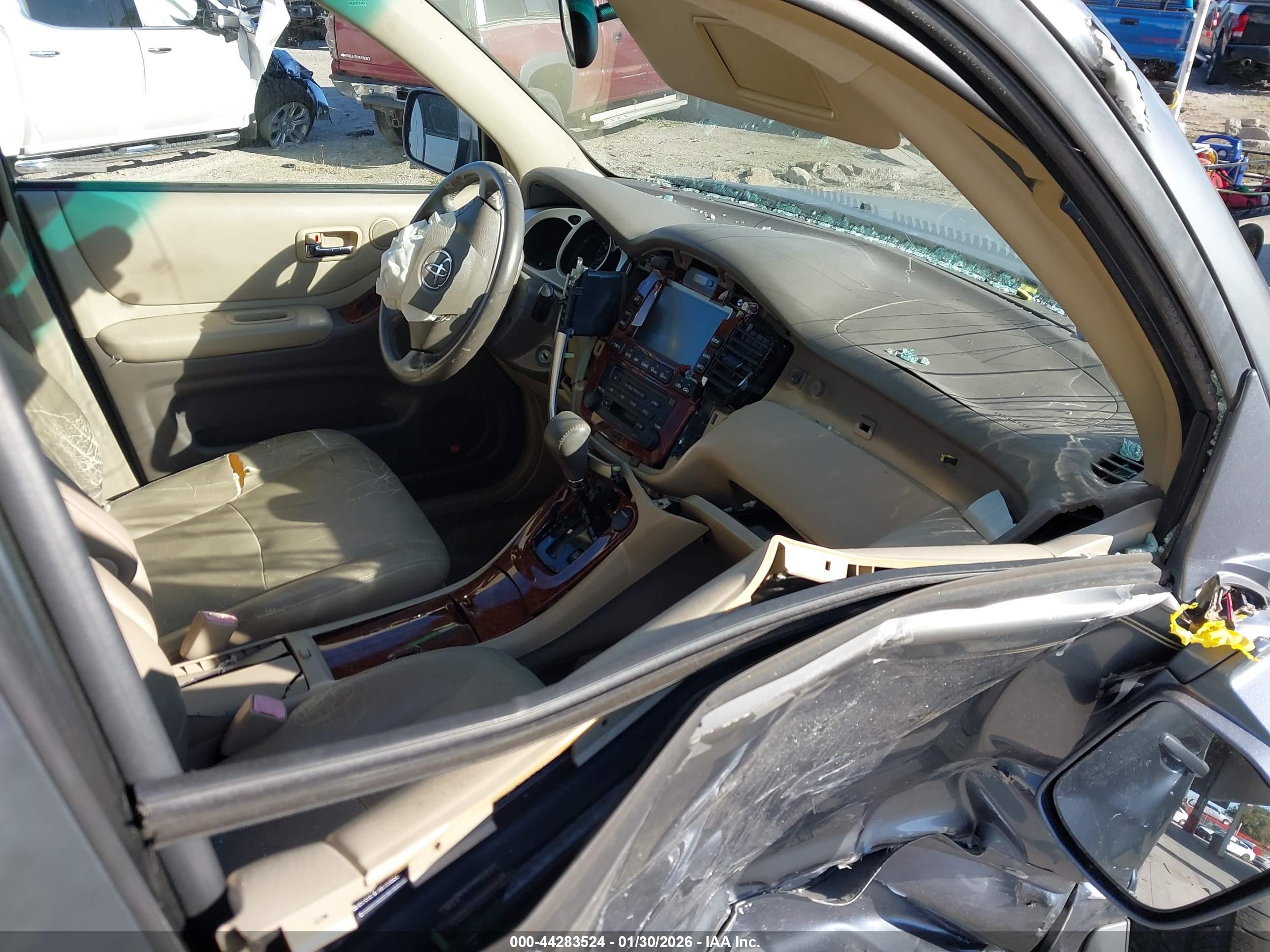 TOYOTA HIGHLANDER image 5