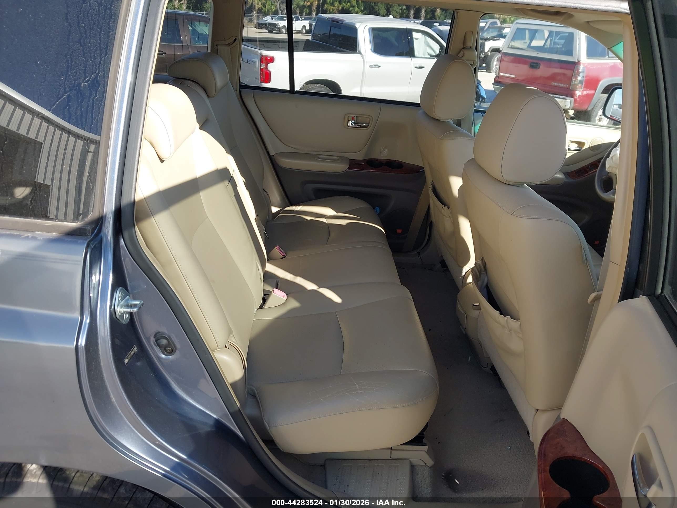 TOYOTA HIGHLANDER image 8
