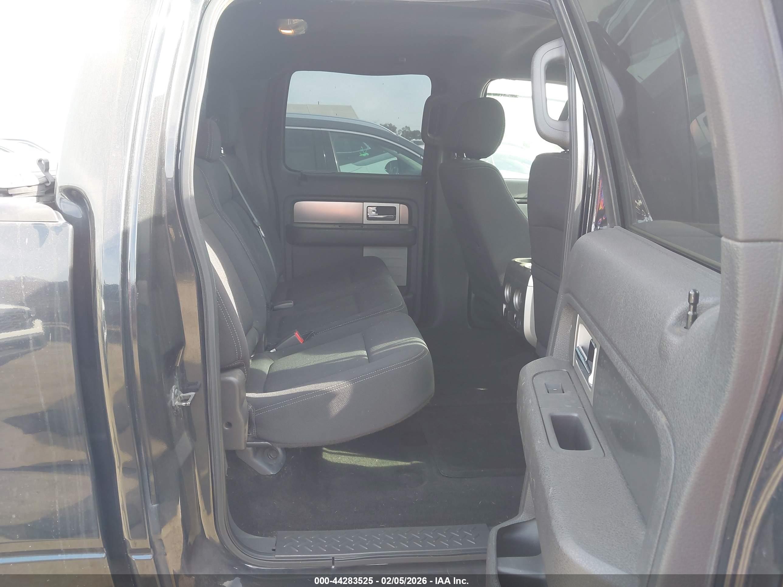 FORD F-150 image 8