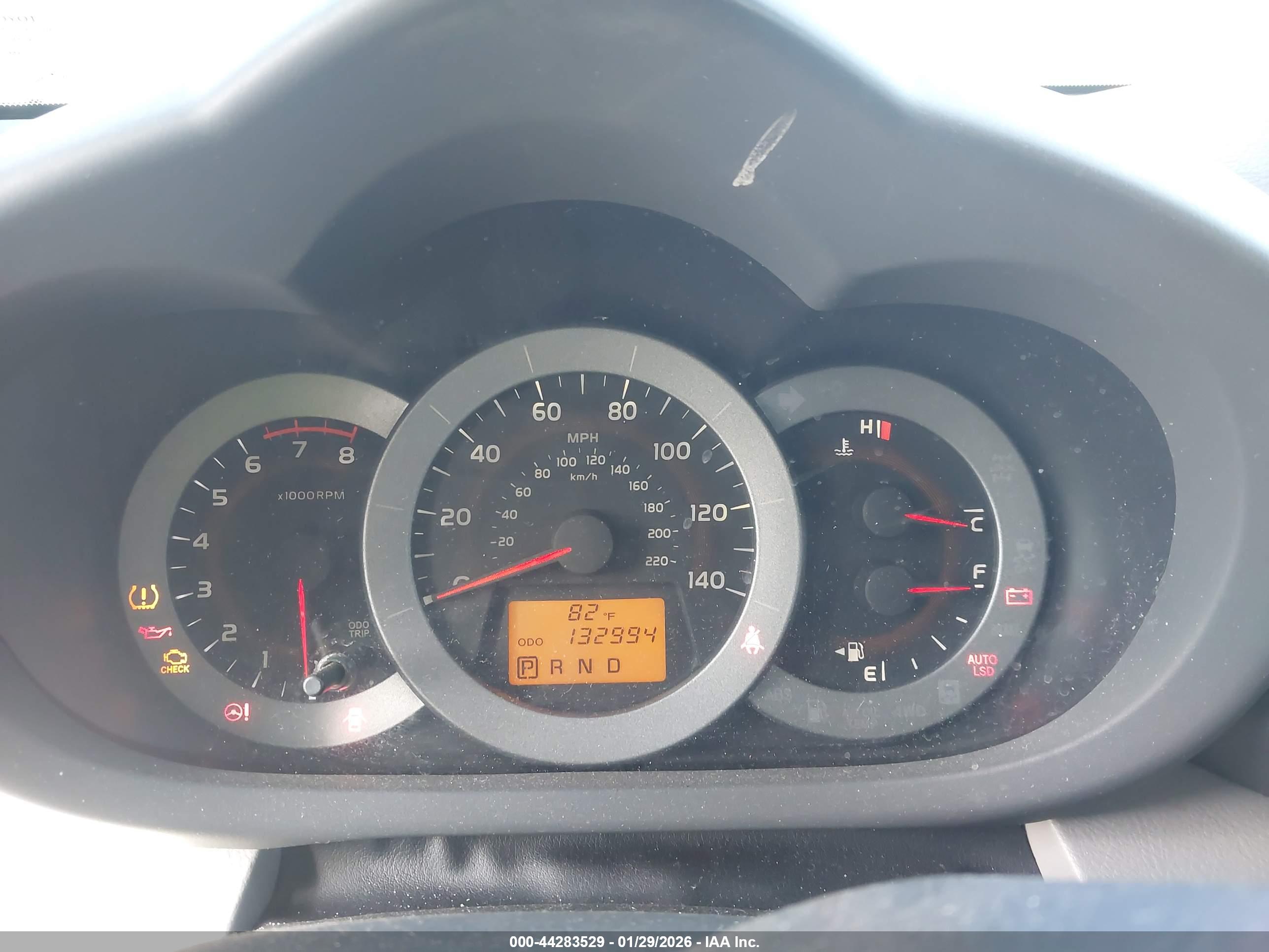 TOYOTA RAV4 image 7