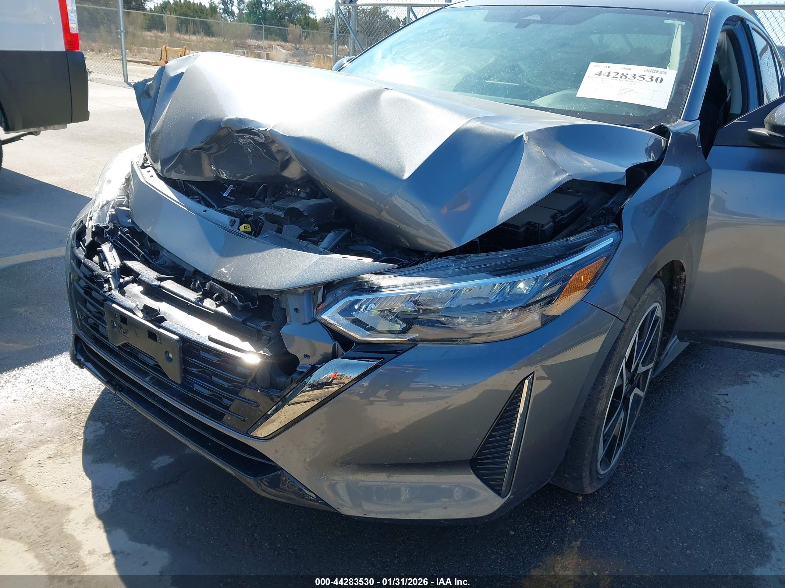 NISSAN SENTRA image 6