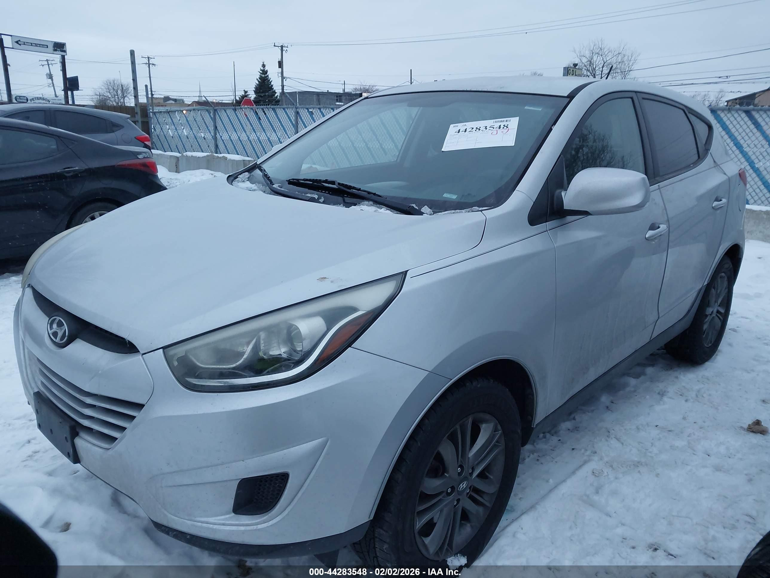 HYUNDAI TUCSON image 2