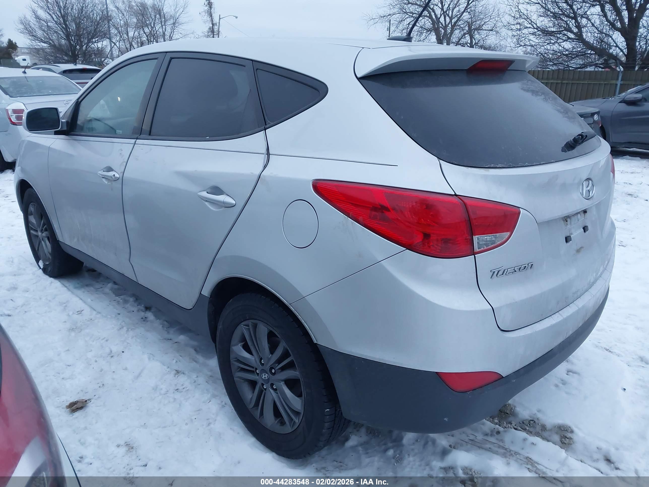 HYUNDAI TUCSON image 3