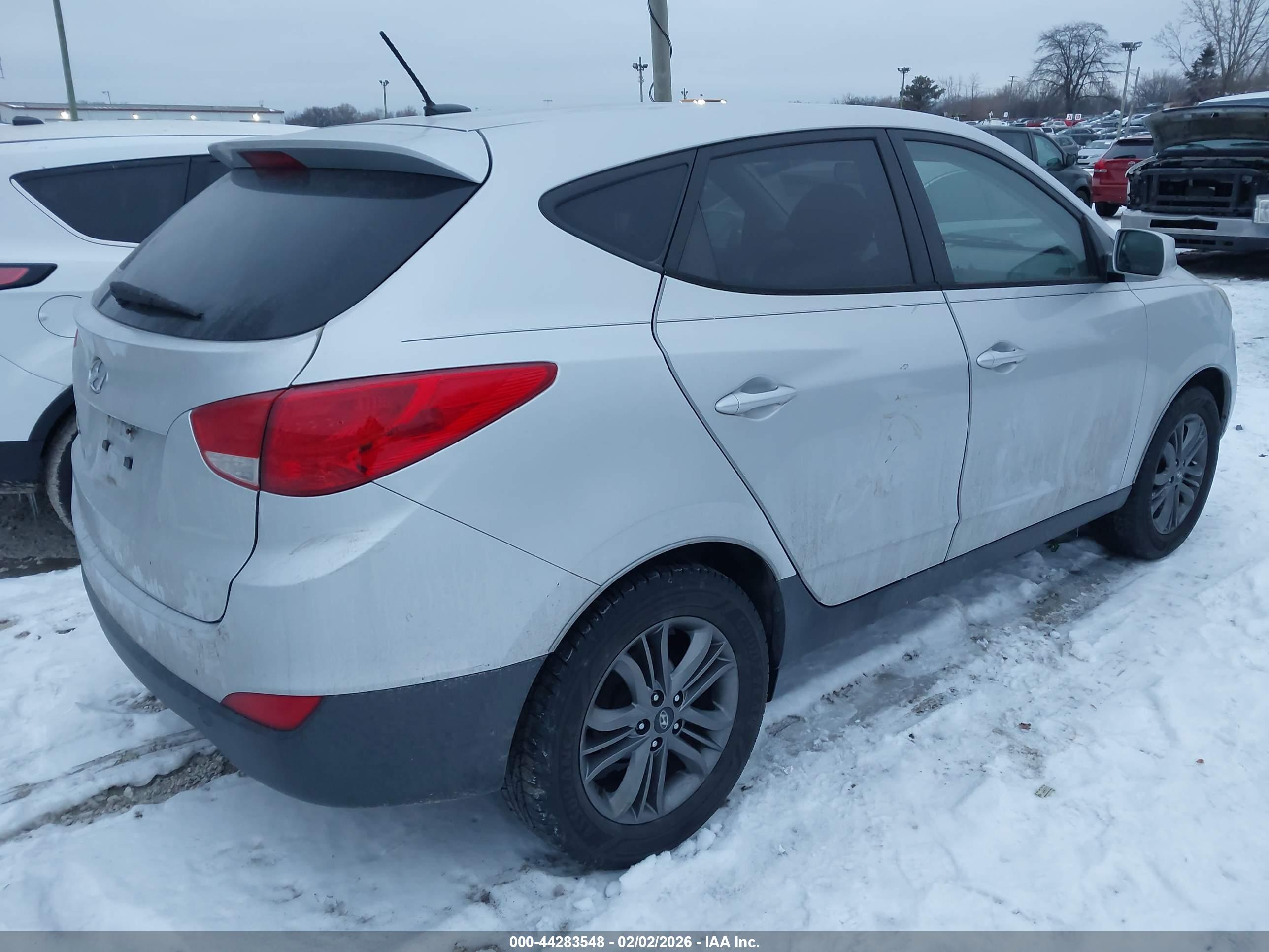 HYUNDAI TUCSON image 4