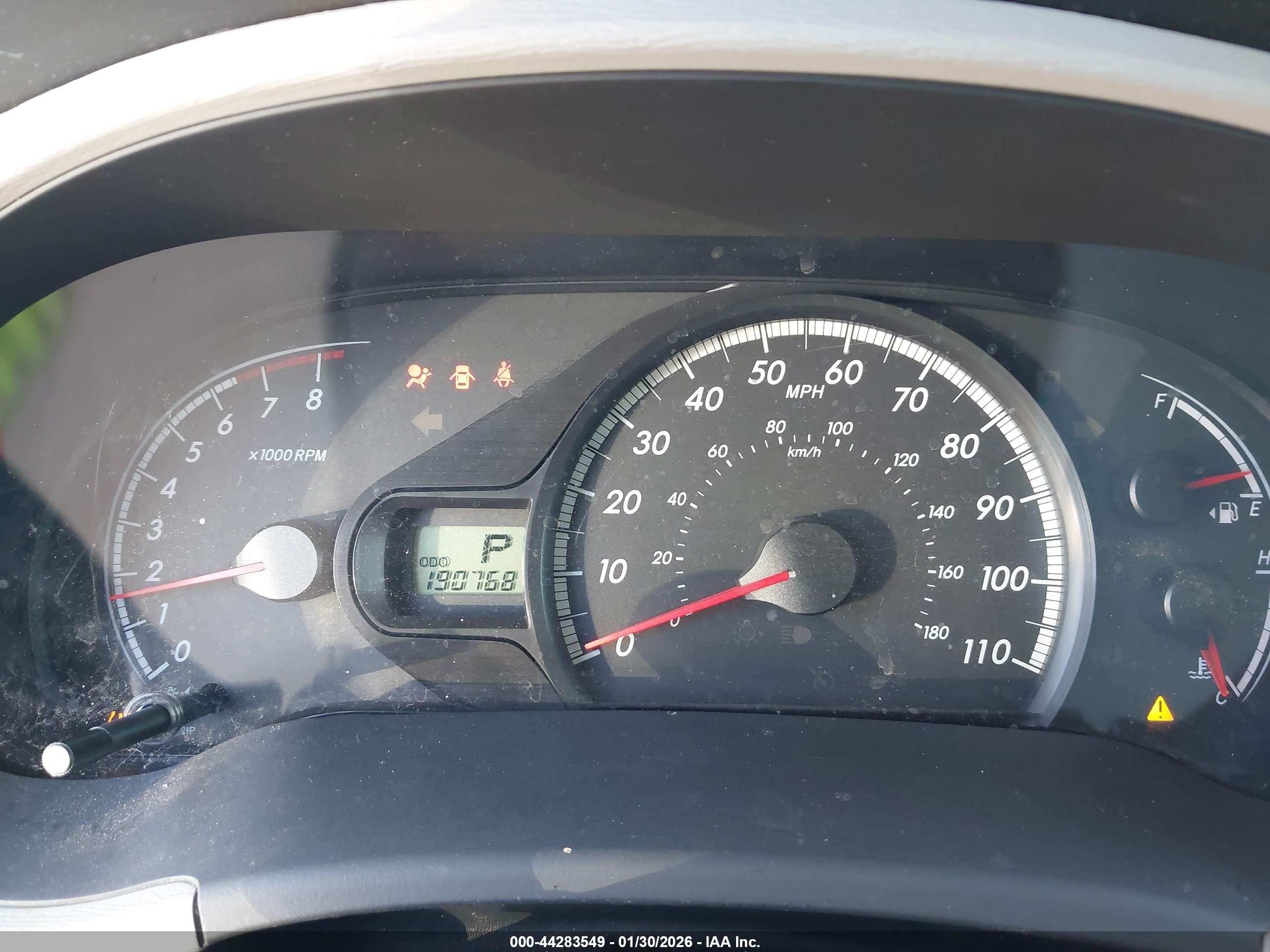 TOYOTA SIENNA image 7