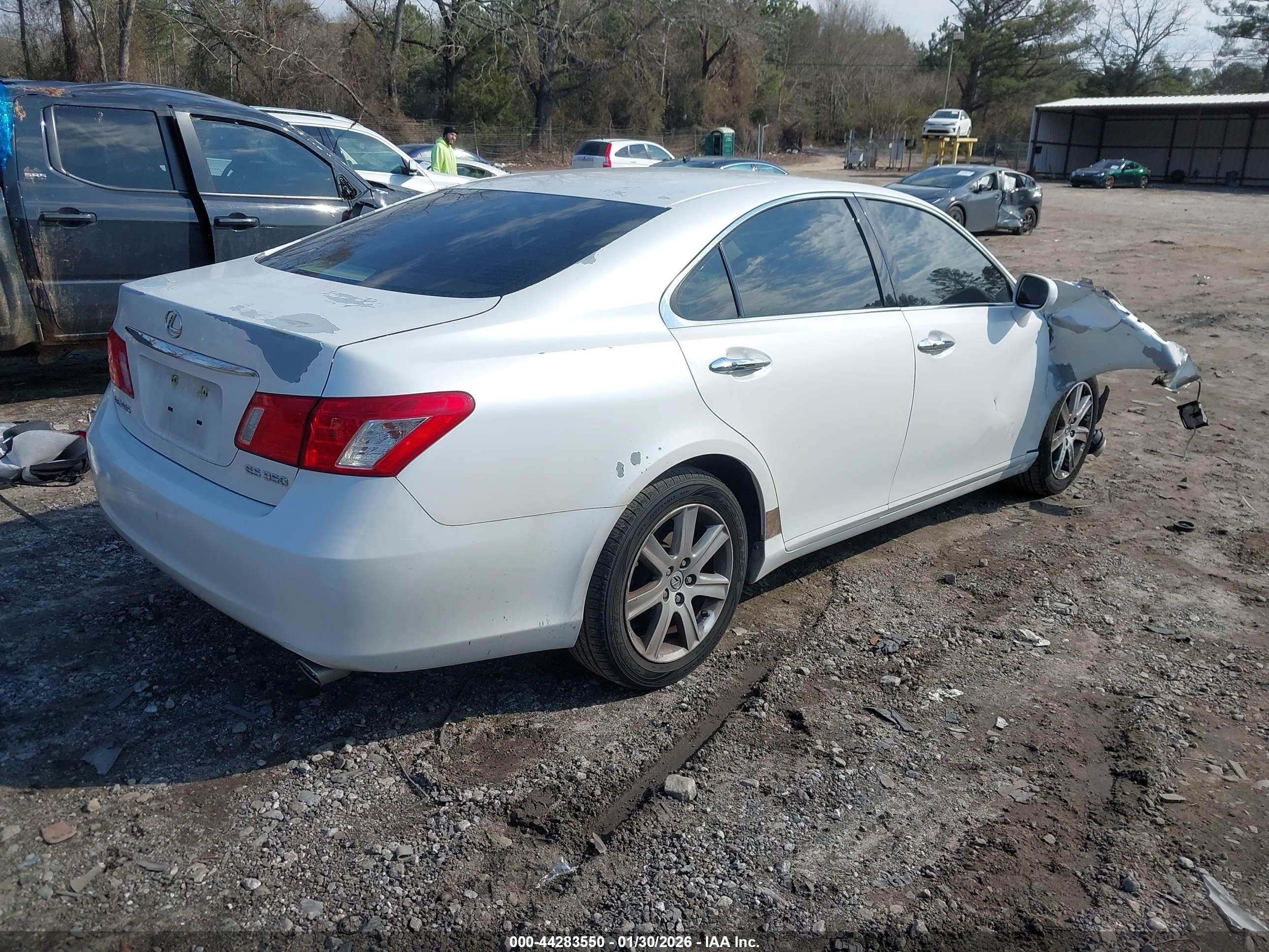 LEXUS ES image 4