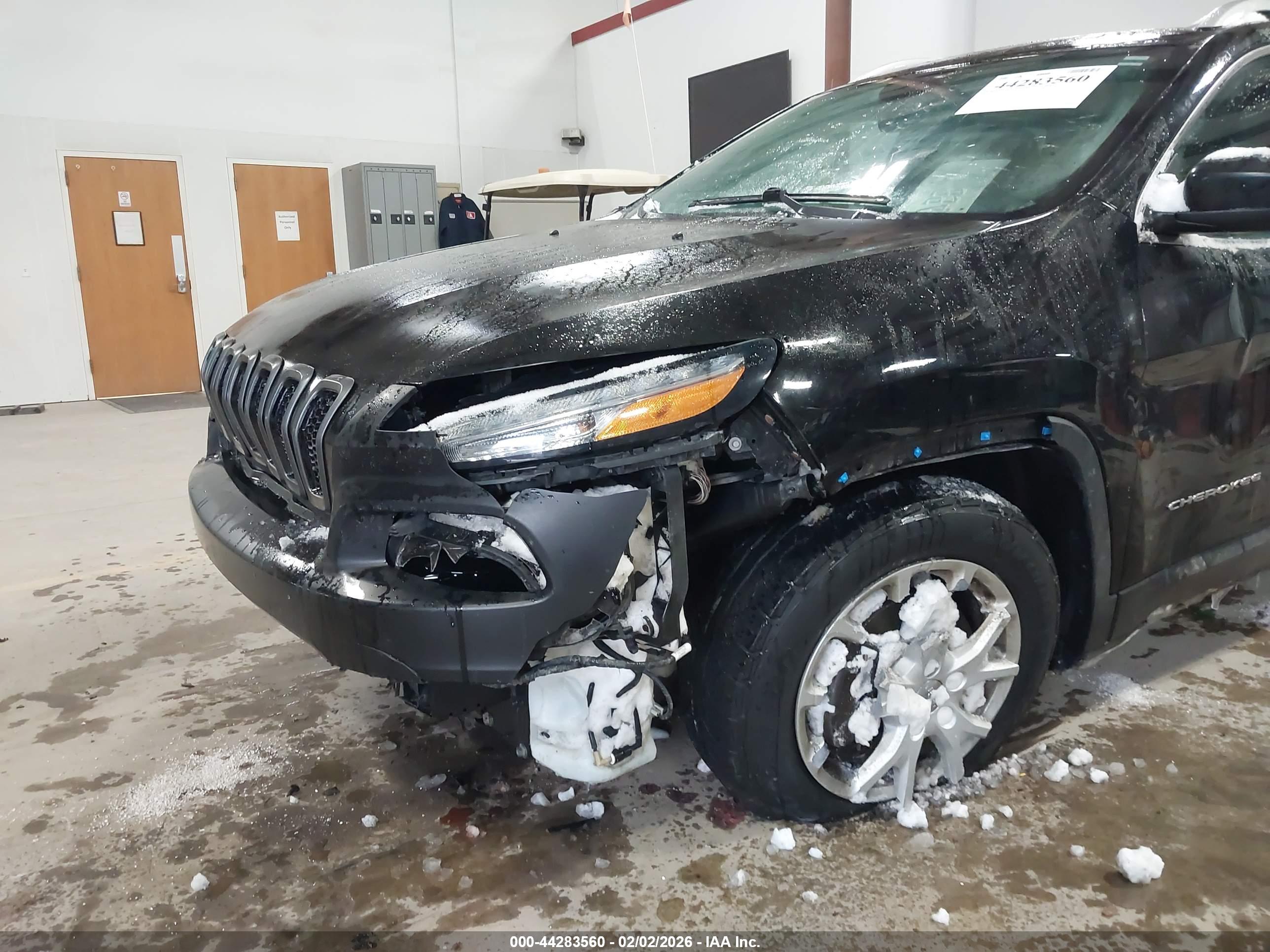 JEEP CHEROKEE image 6