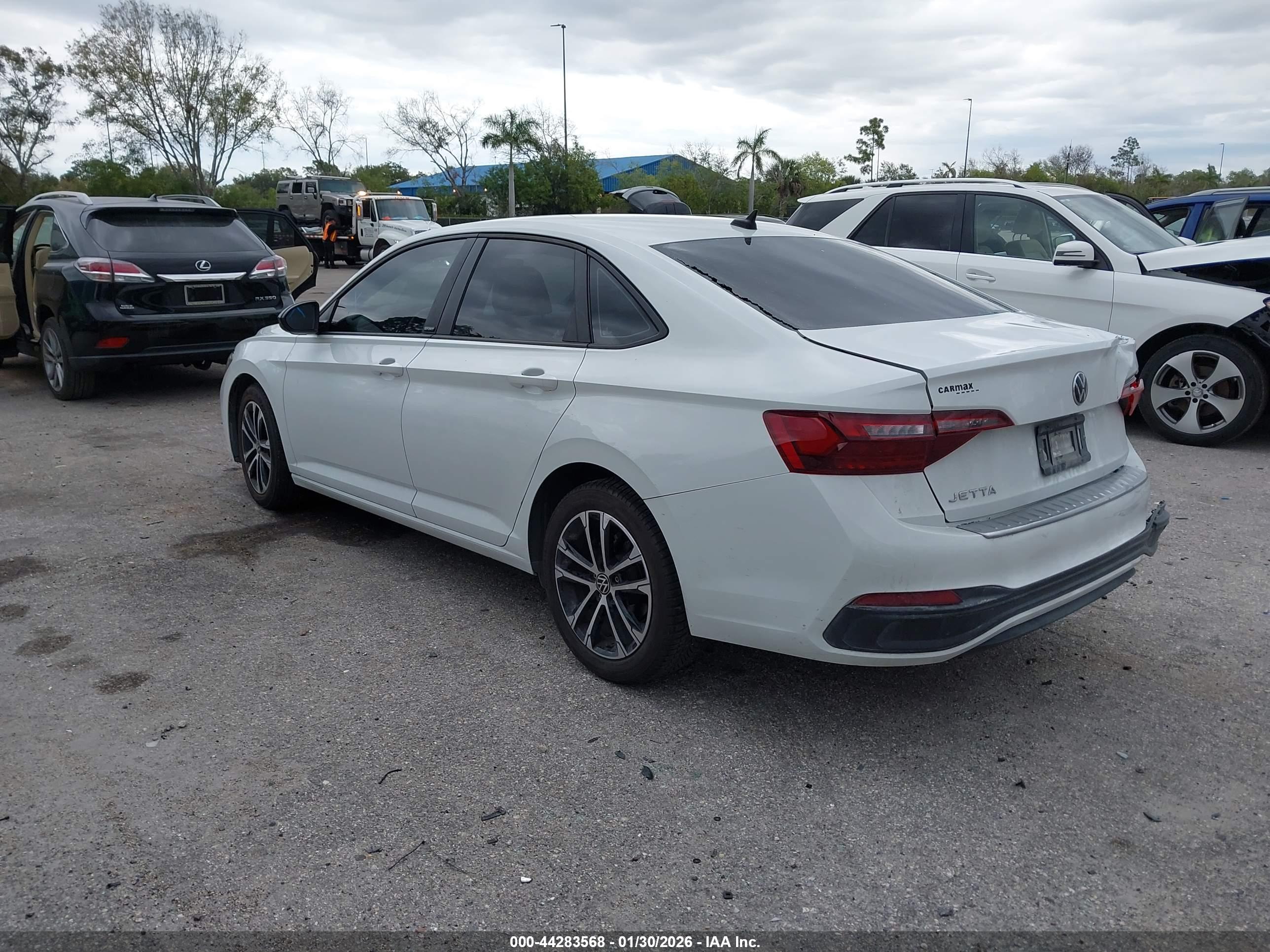 VOLKSWAGEN JETTA image 3