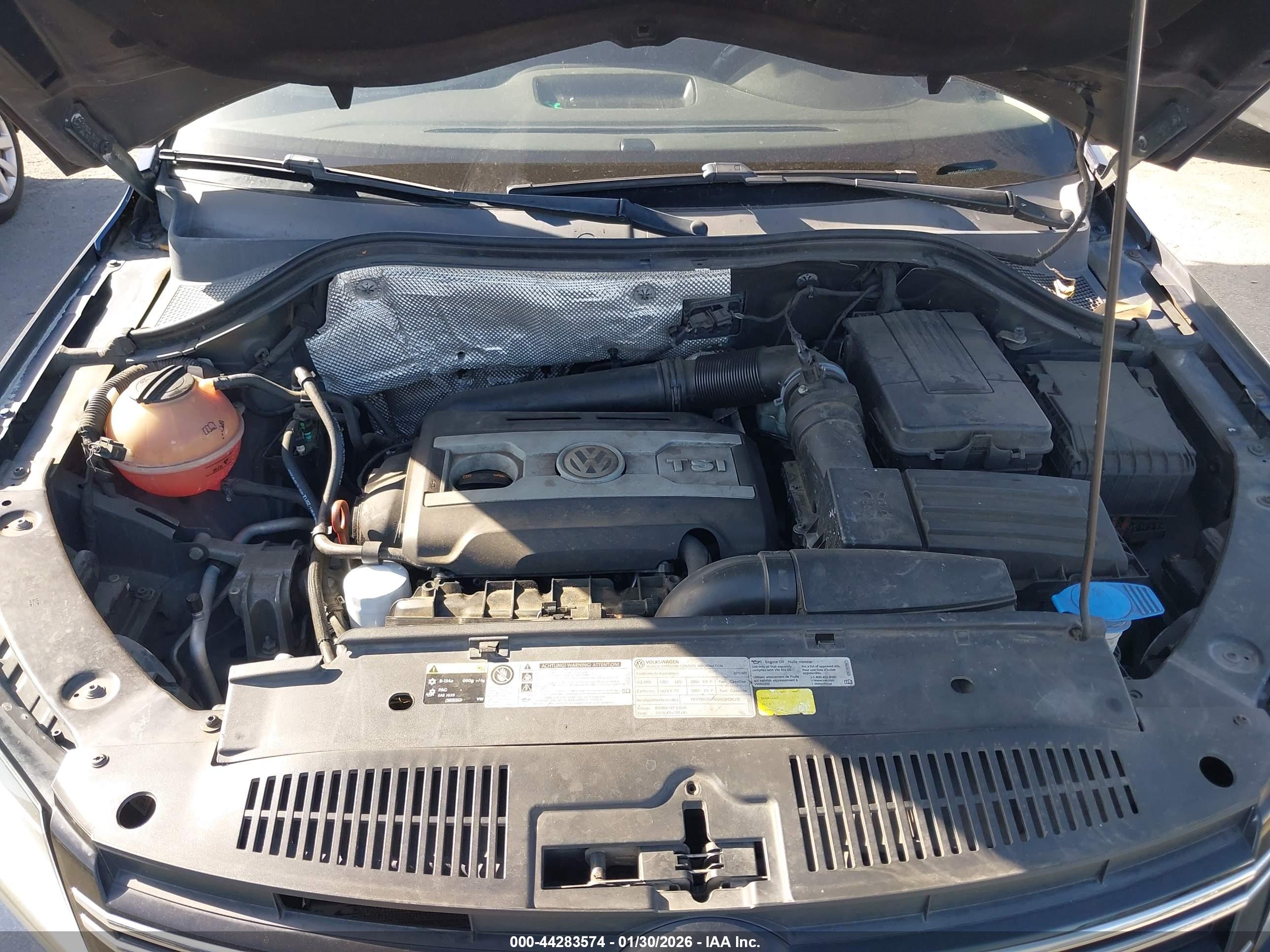 VOLKSWAGEN TIGUAN image 10