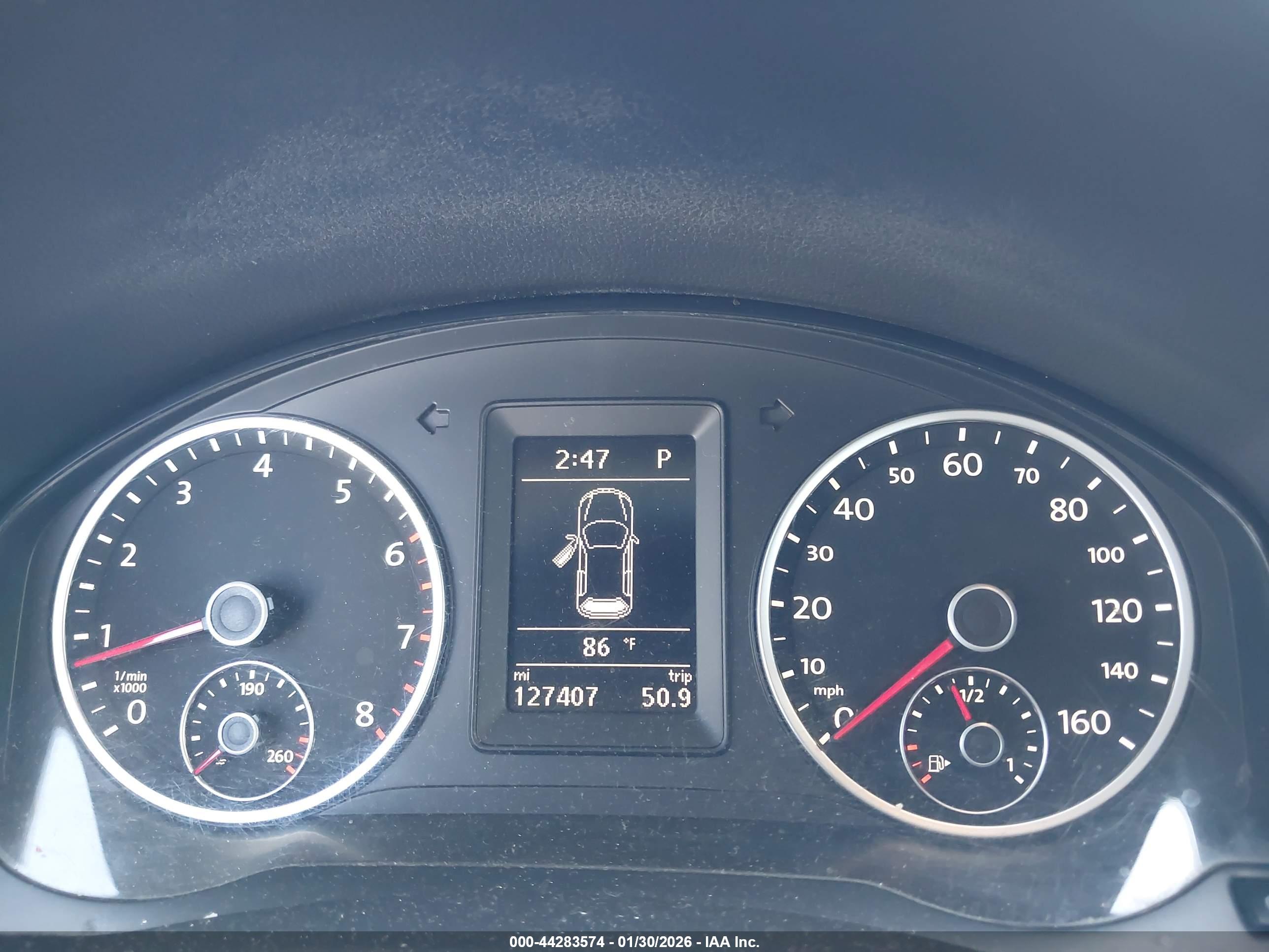 VOLKSWAGEN TIGUAN image 7