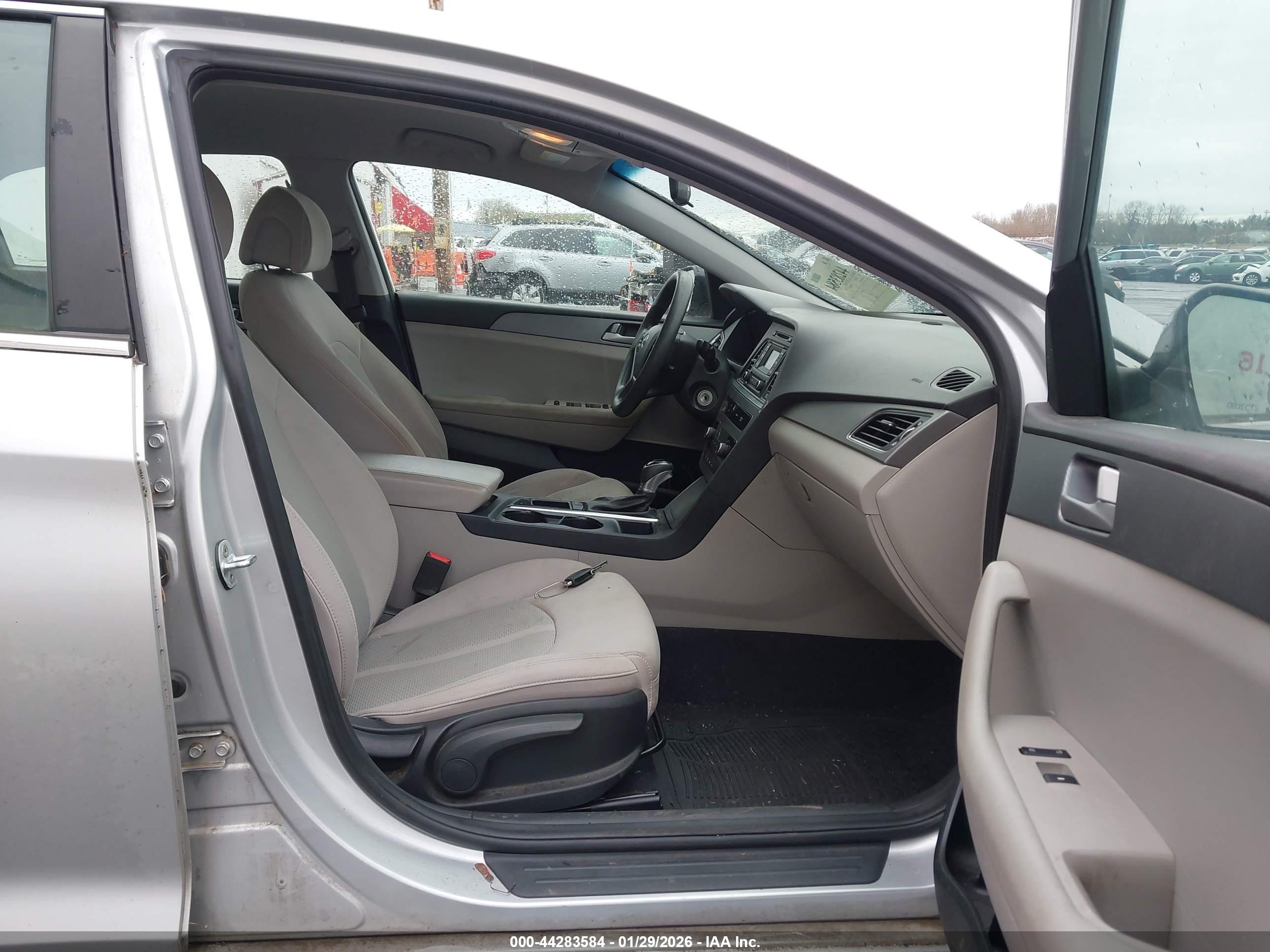 HYUNDAI SONATA image 5