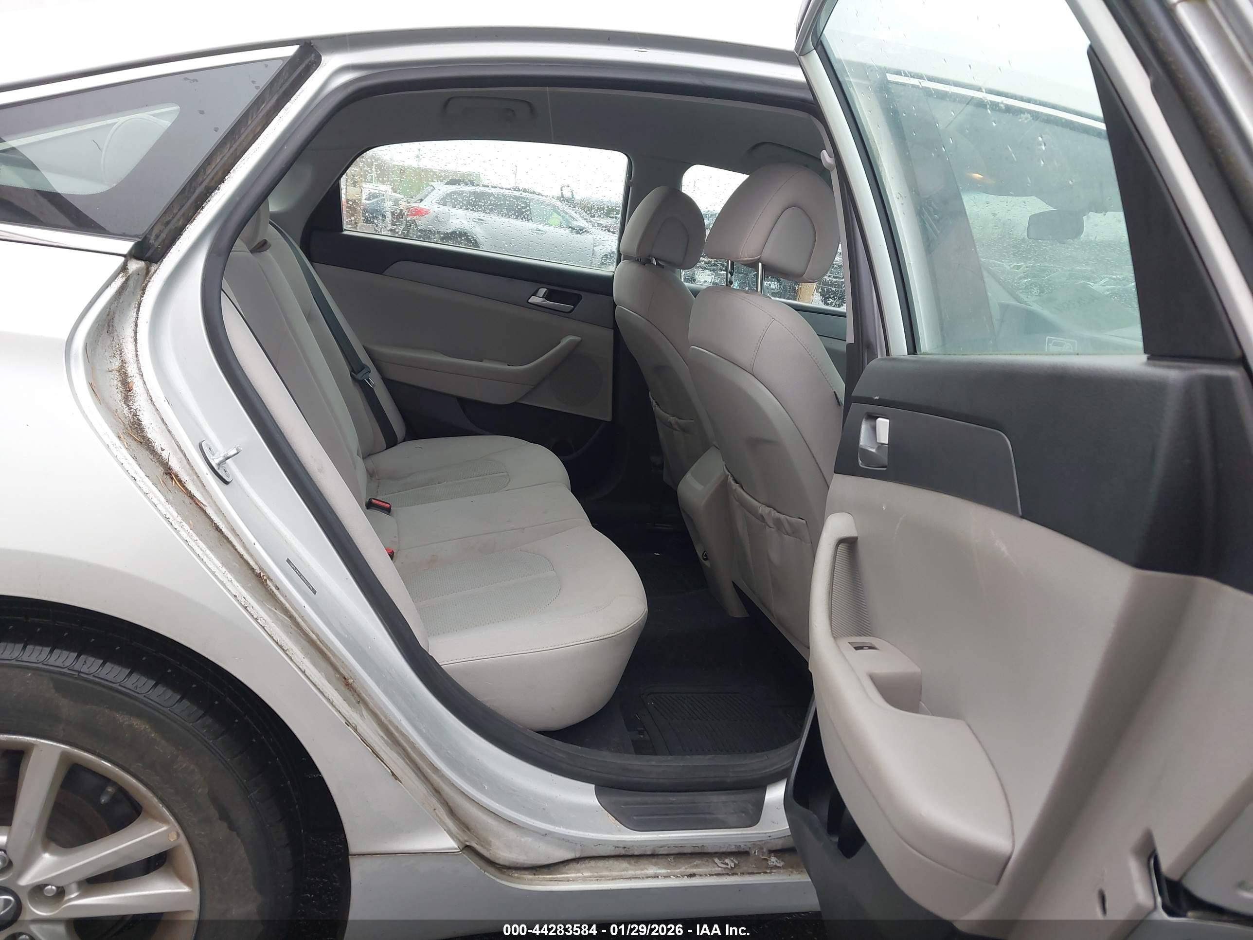 HYUNDAI SONATA image 8