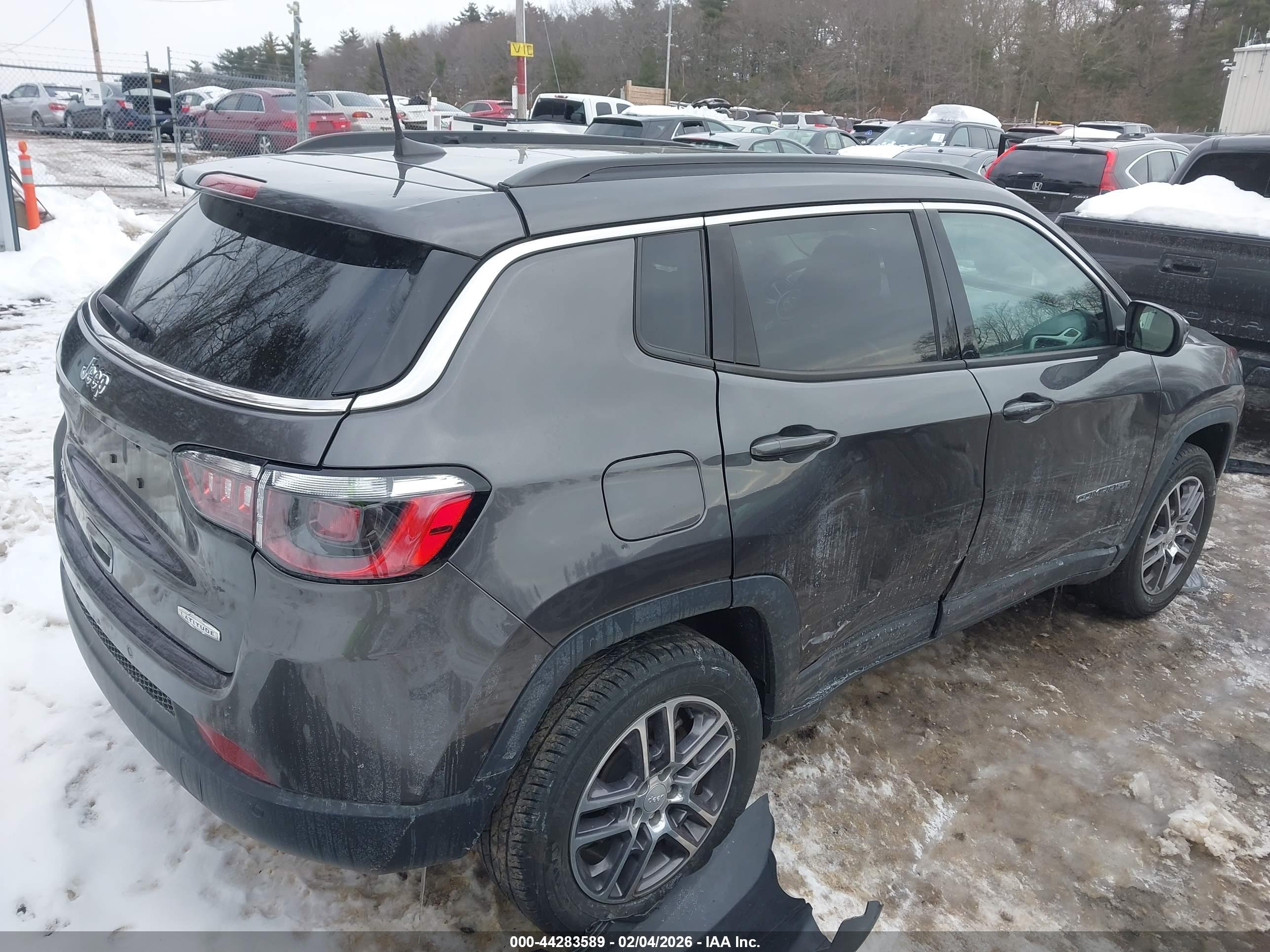 JEEP COMPASS image 4