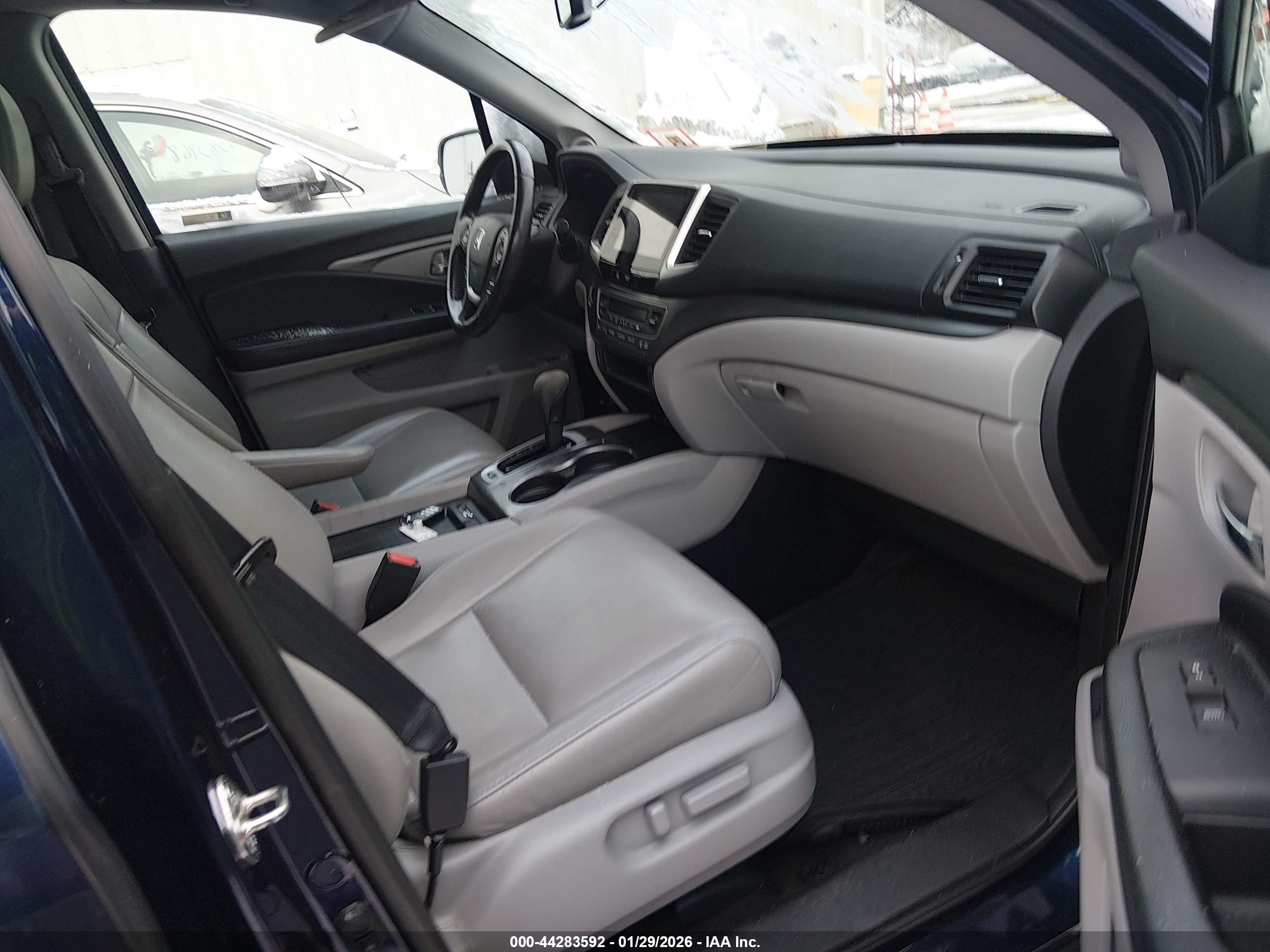 HONDA PILOT image 5