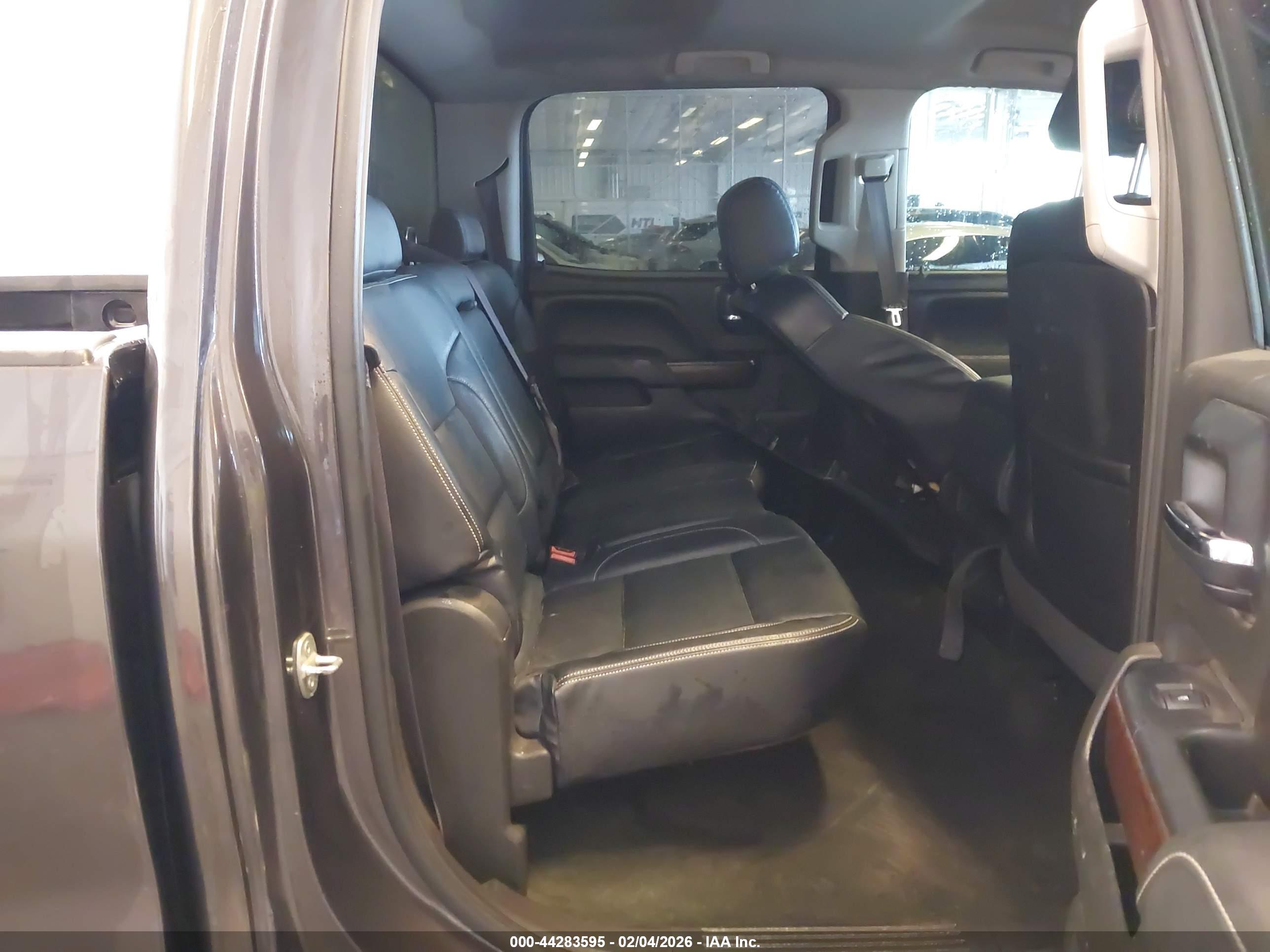 GMC SIERRA image 8