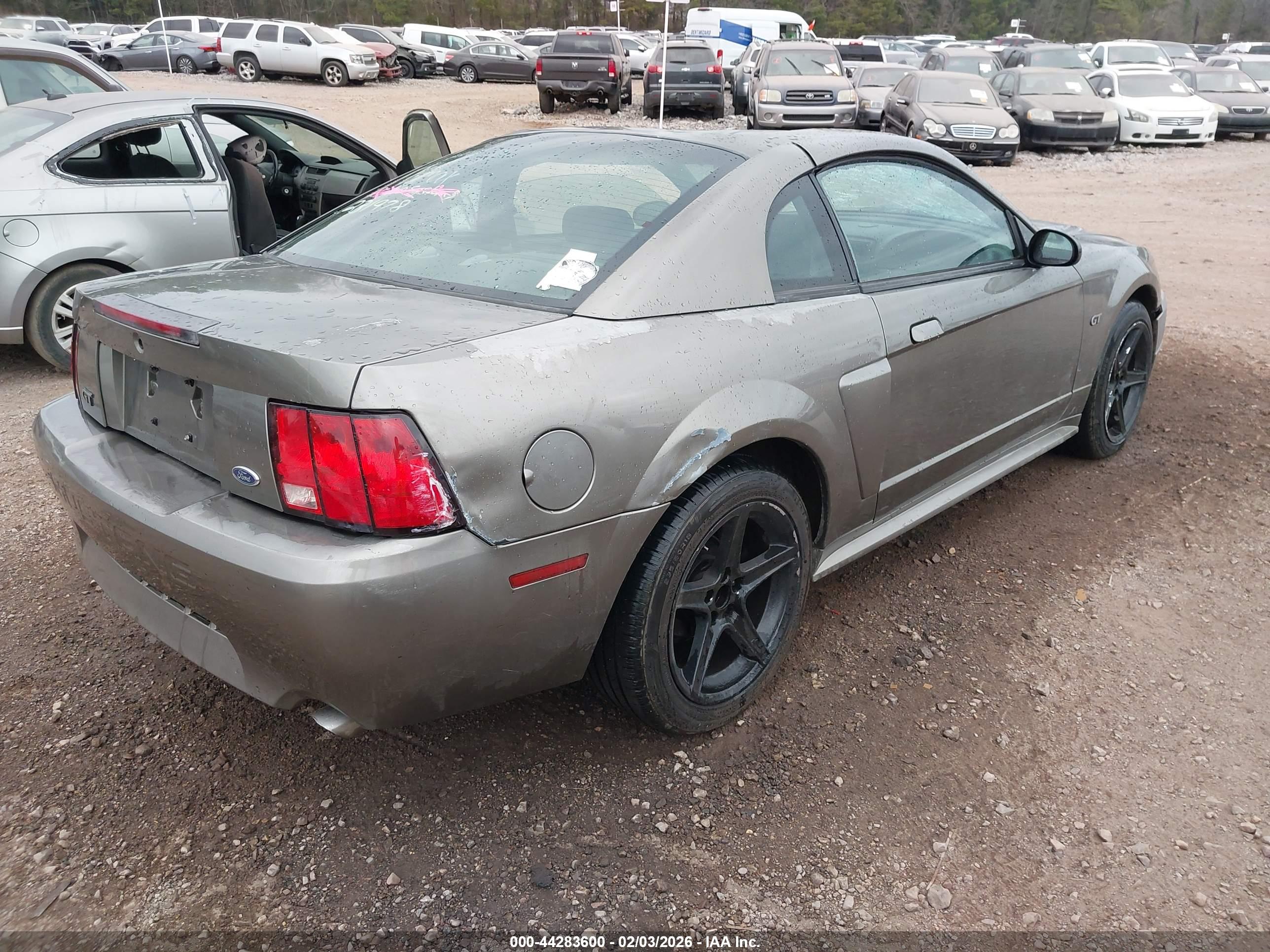 FORD MUSTANG image 4