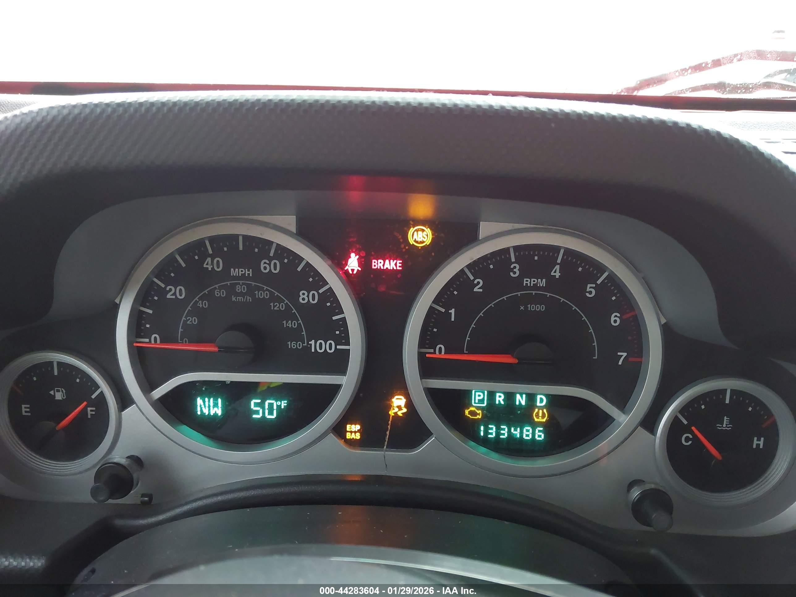 JEEP WRANGLER image 7