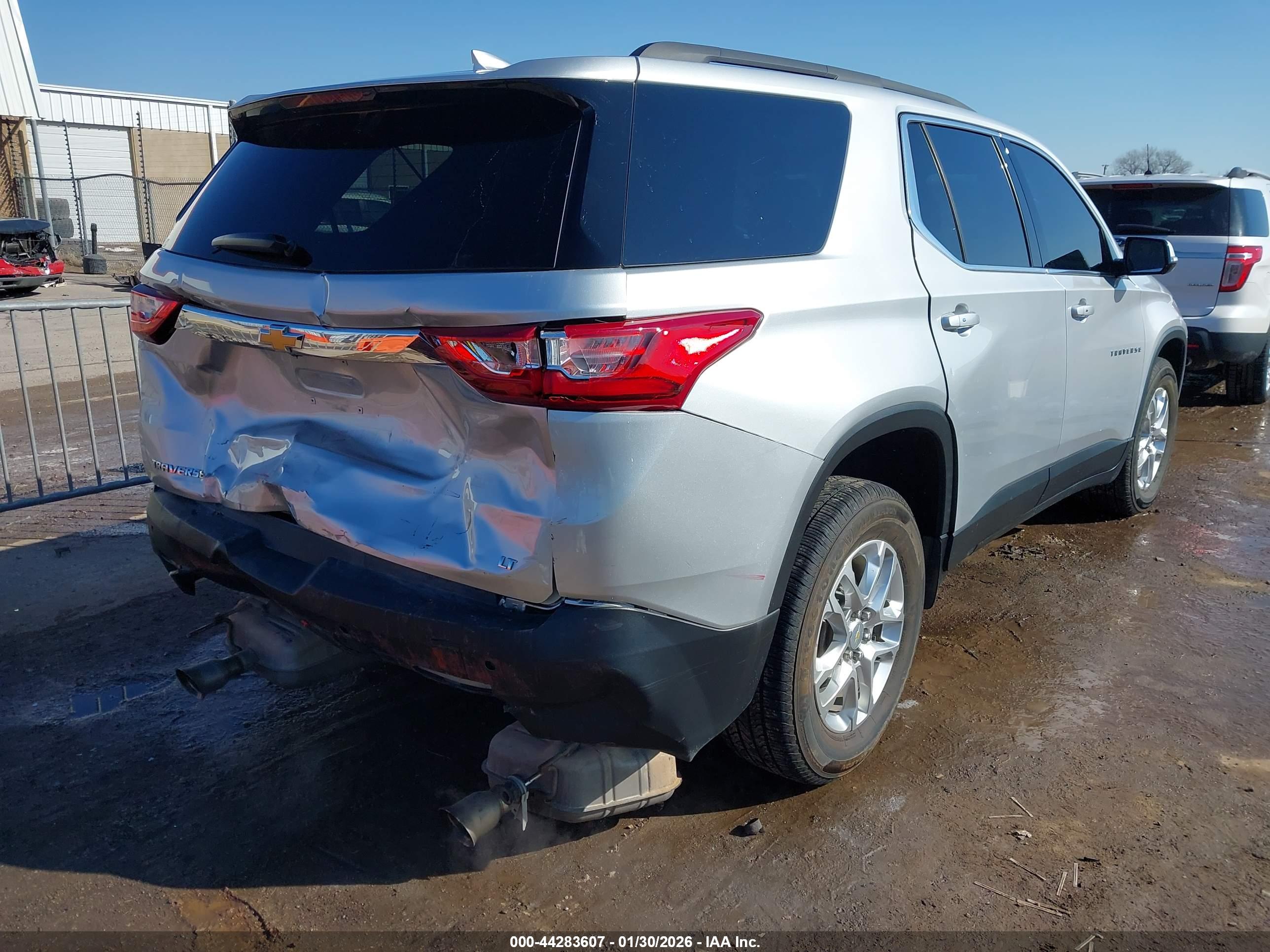 CHEVROLET TRAVERSE image 4