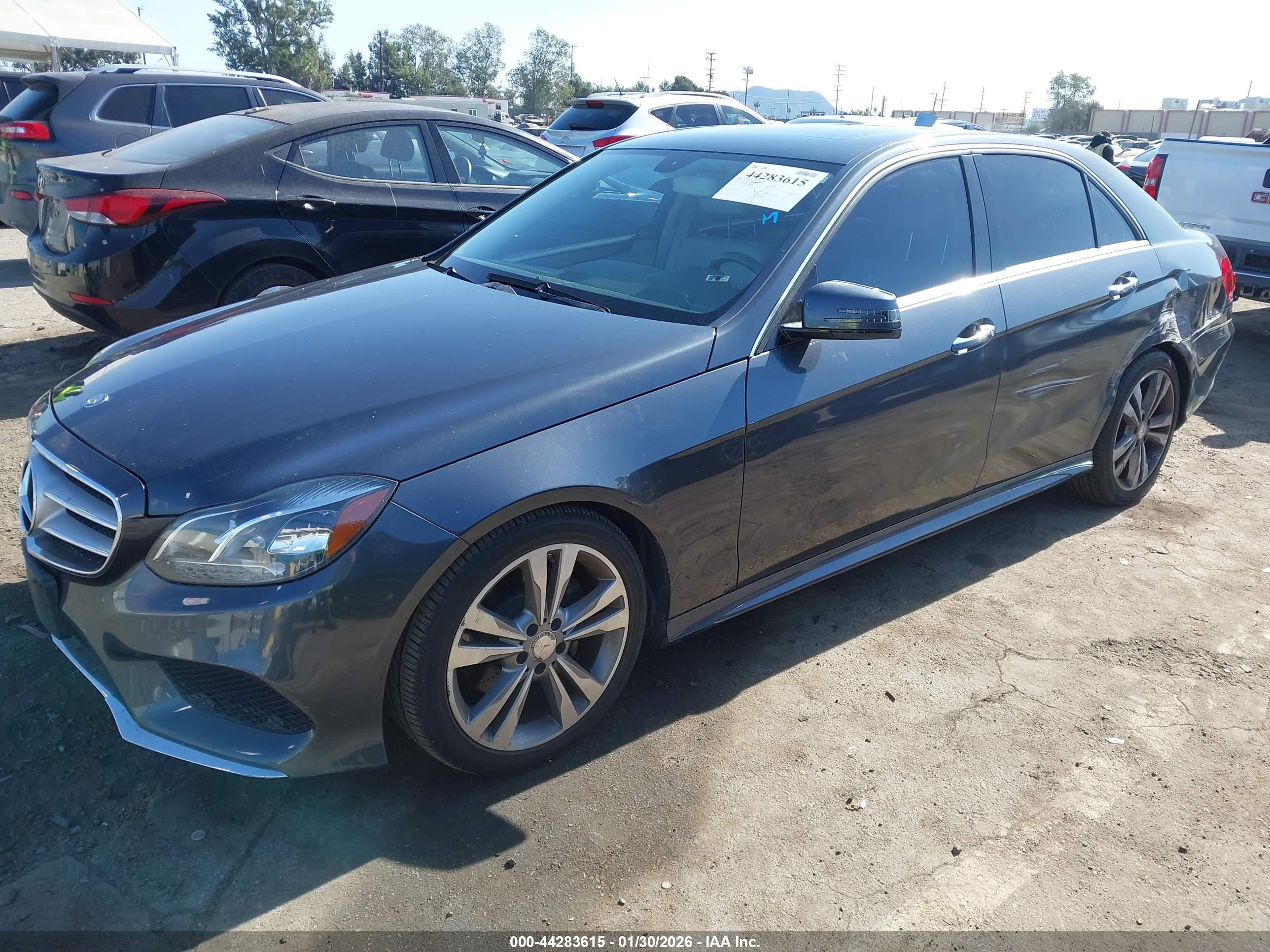 MERCEDES-BENZ E image 2