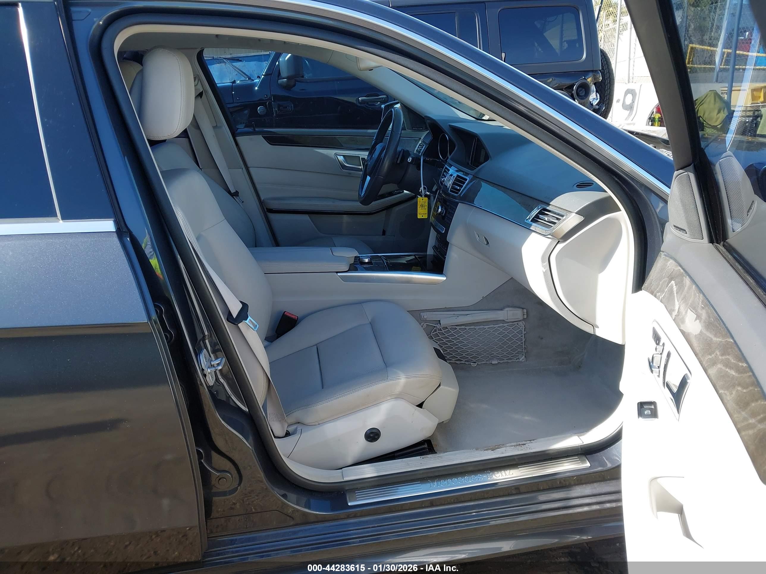 MERCEDES-BENZ E image 5
