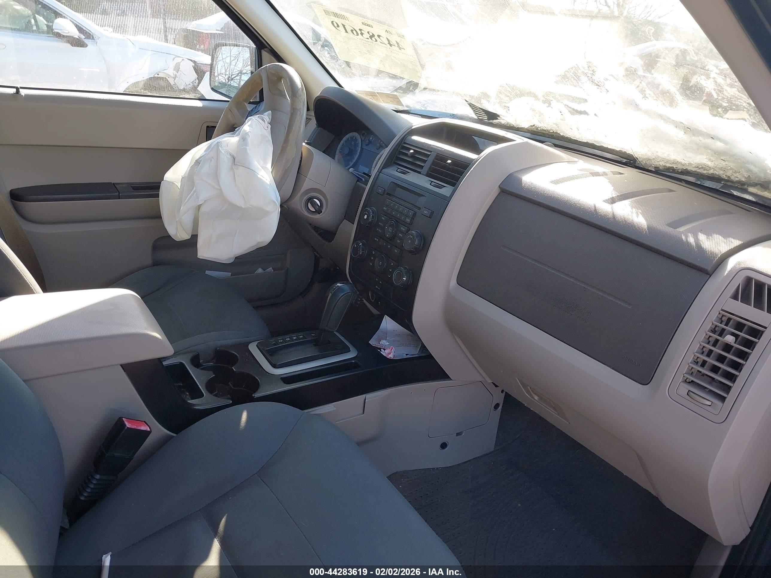 FORD ESCAPE image 5