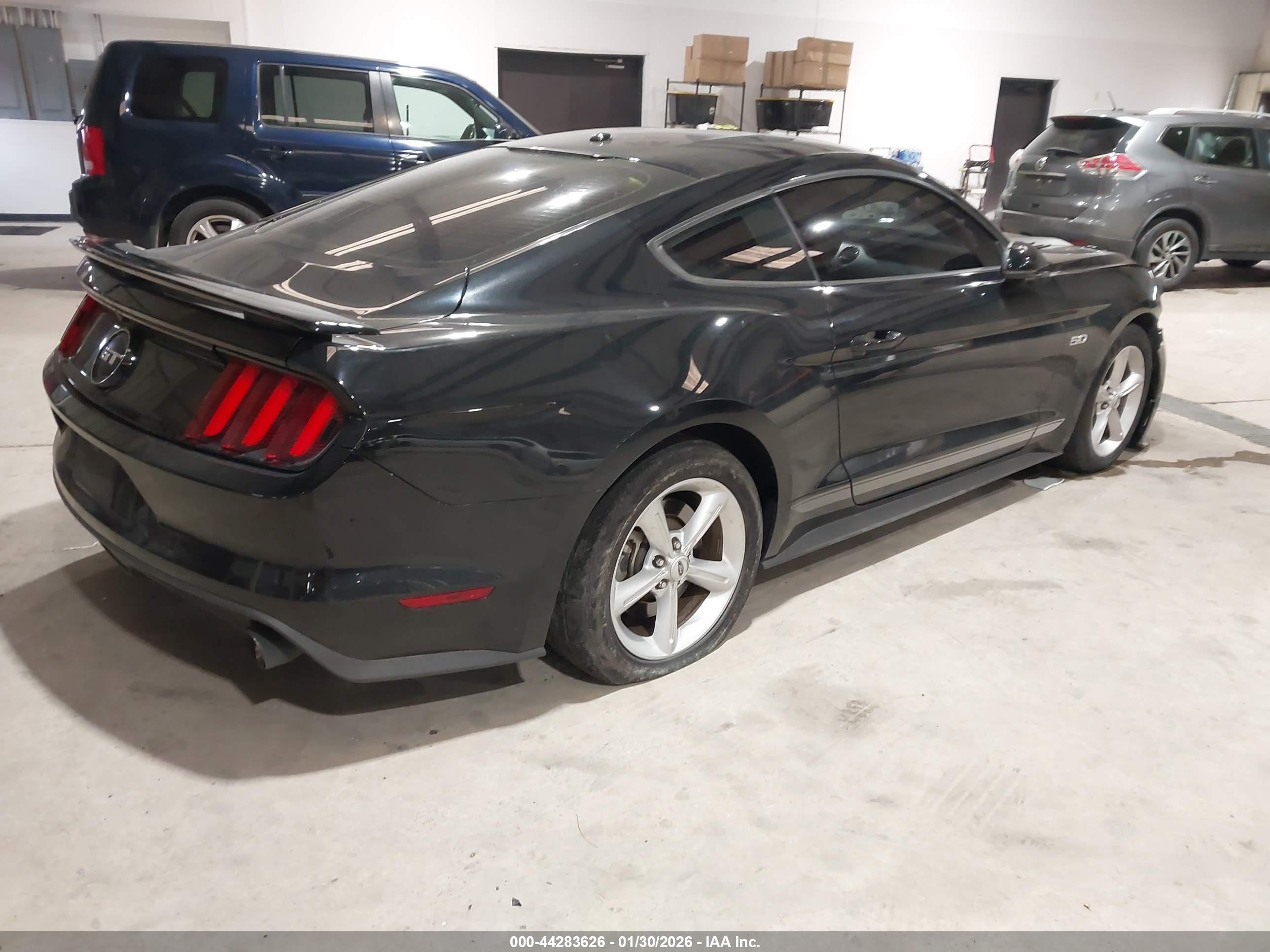 FORD MUSTANG image 4