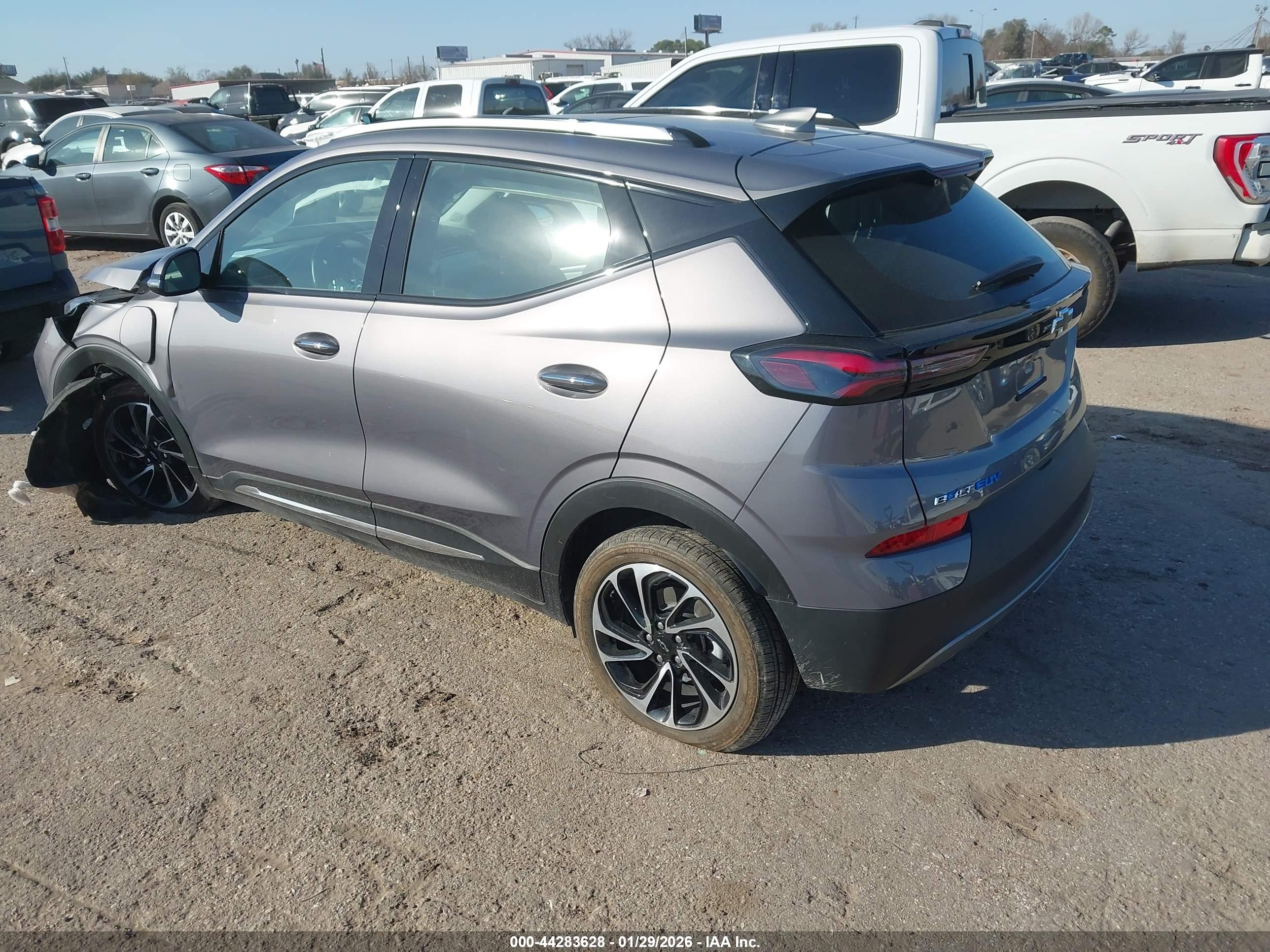 CHEVROLET BOLT image 3
