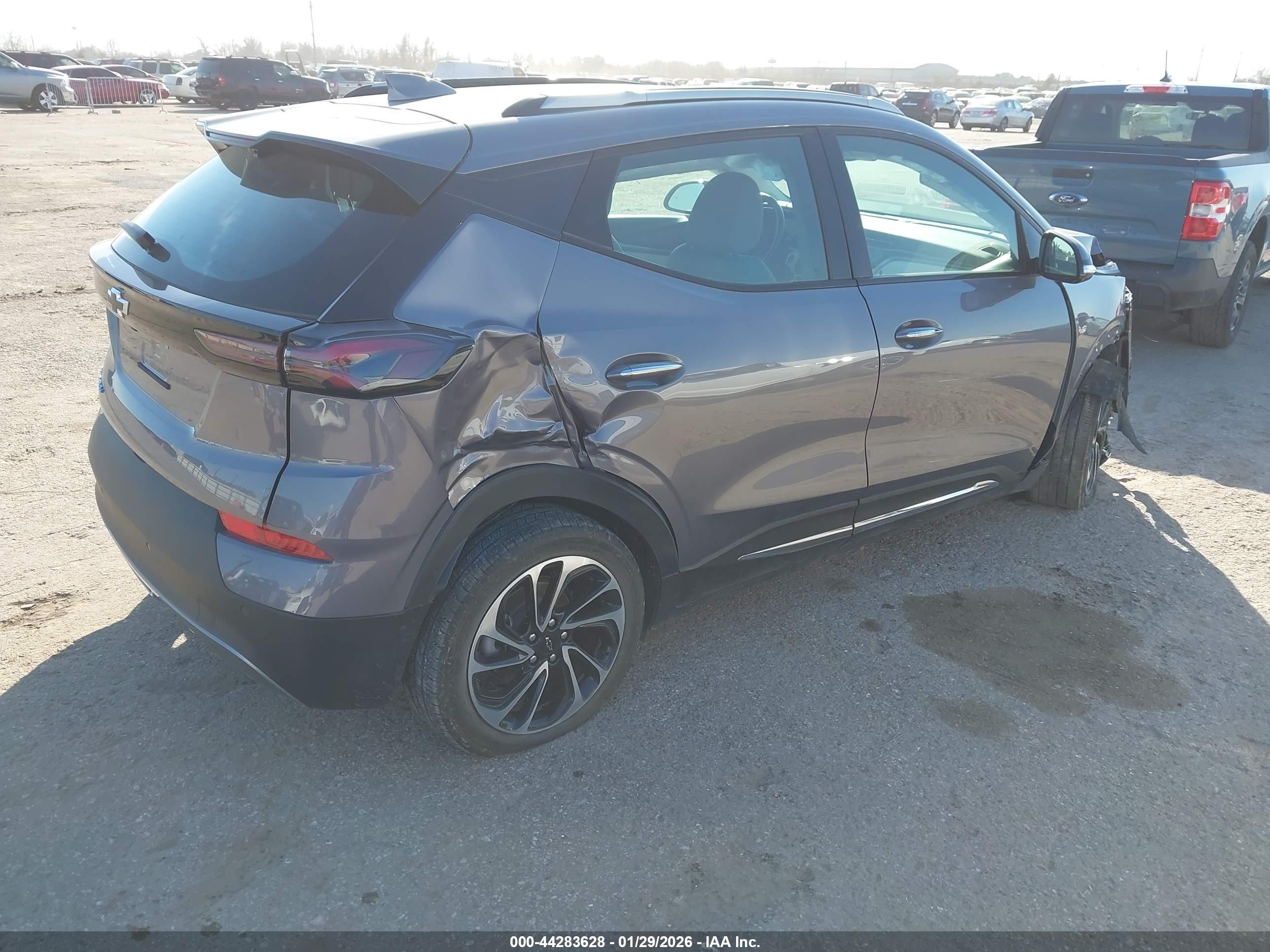 CHEVROLET BOLT image 4