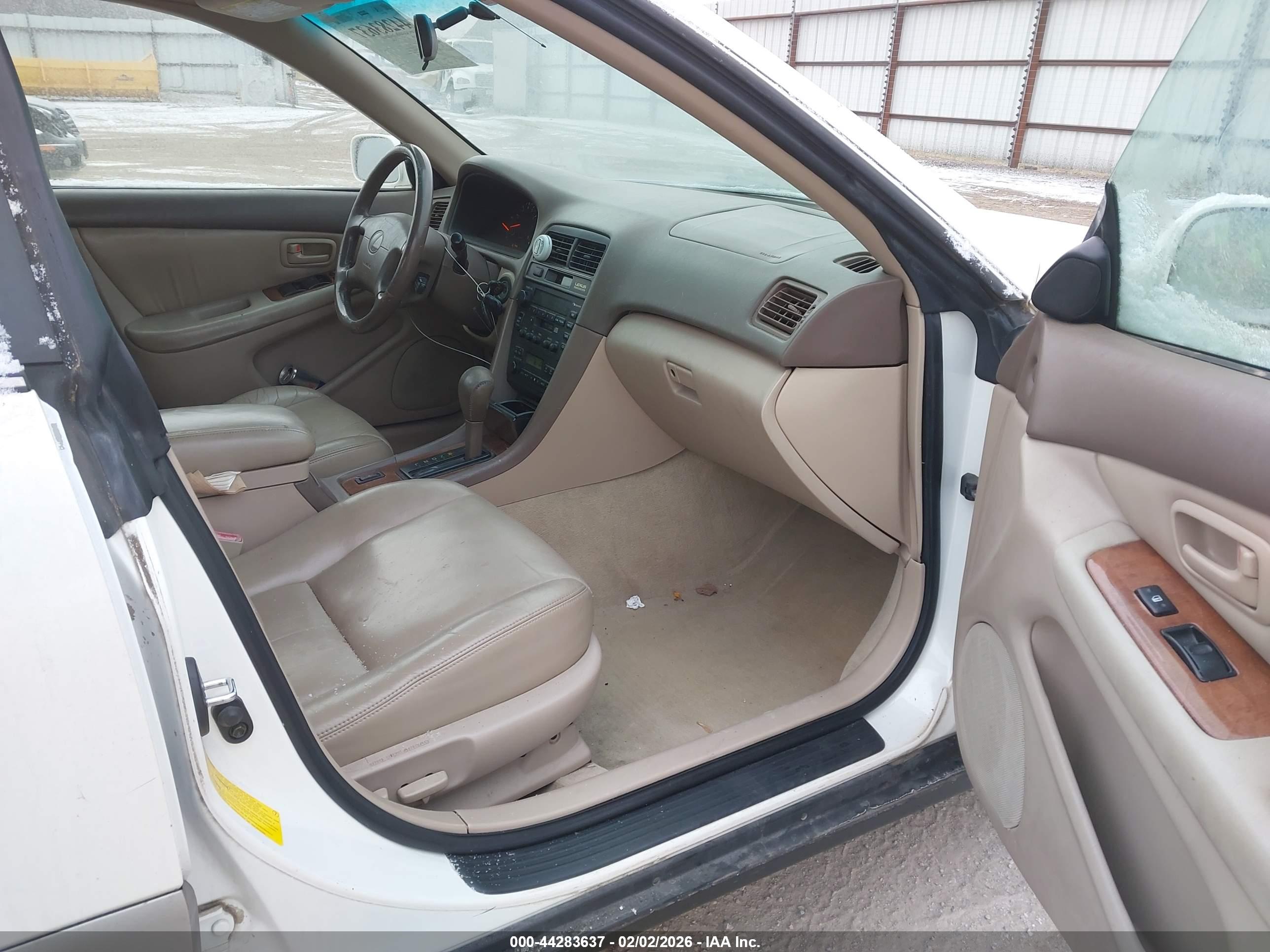 LEXUS ES image 5