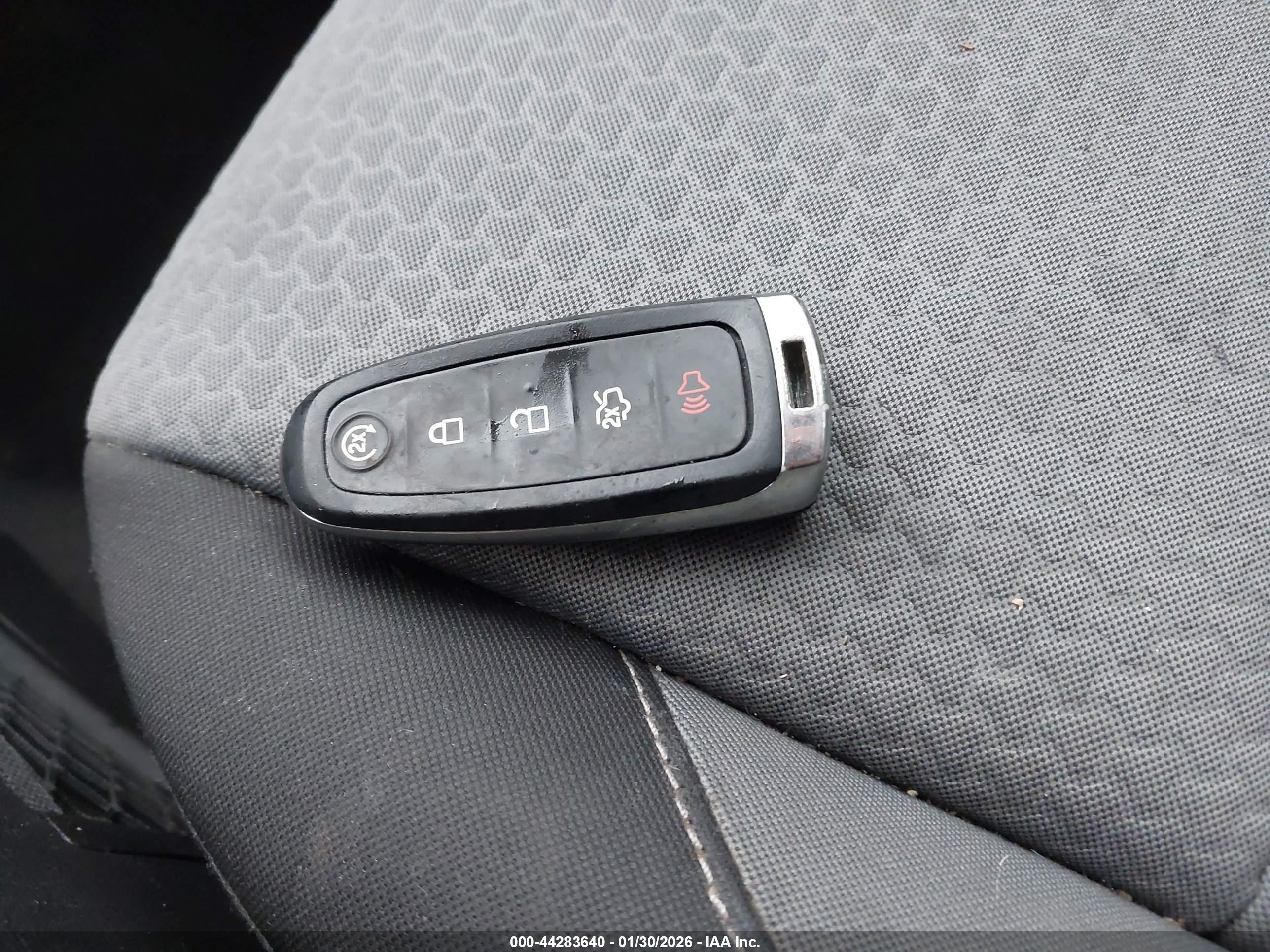 FORD ESCAPE image 11
