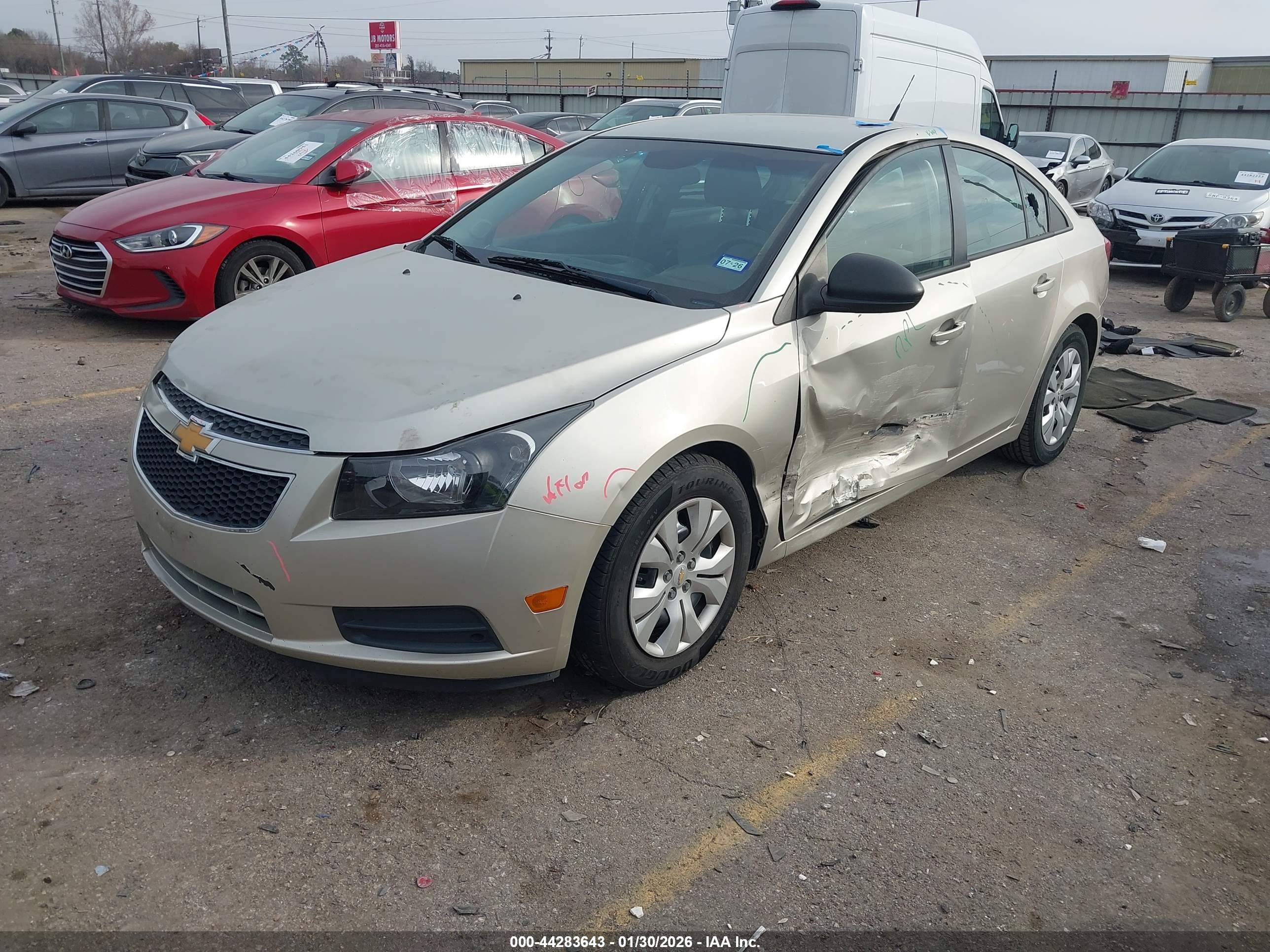 CHEVROLET CRUZE image 2