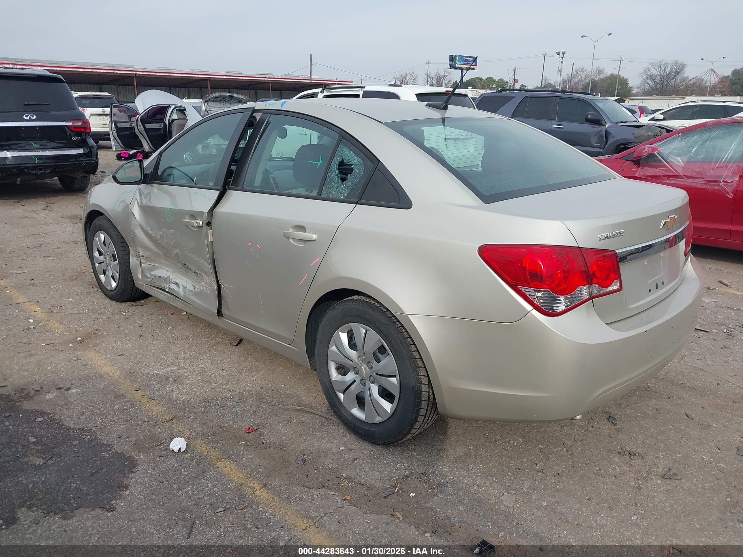 CHEVROLET CRUZE image 3