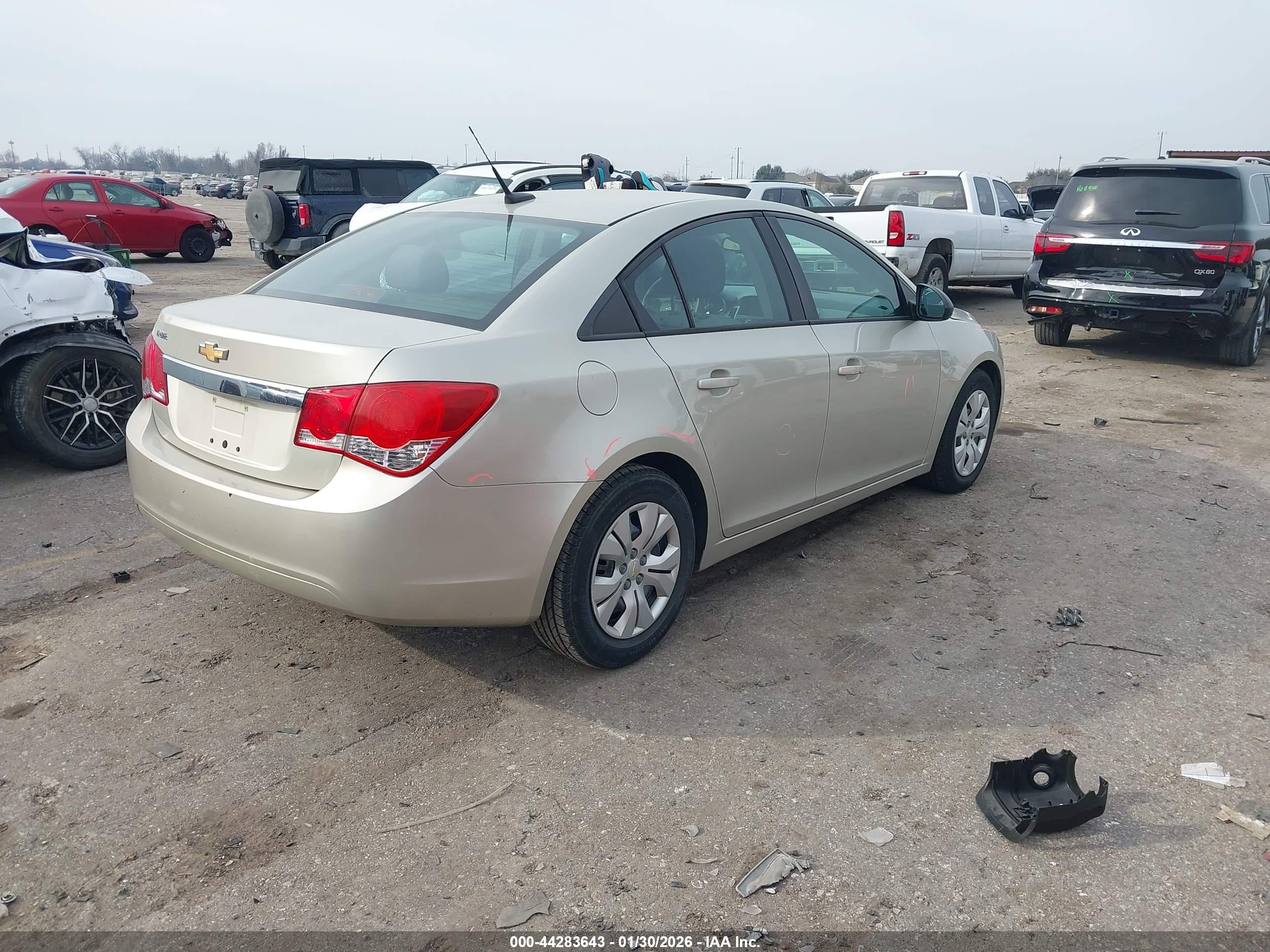 CHEVROLET CRUZE image 4