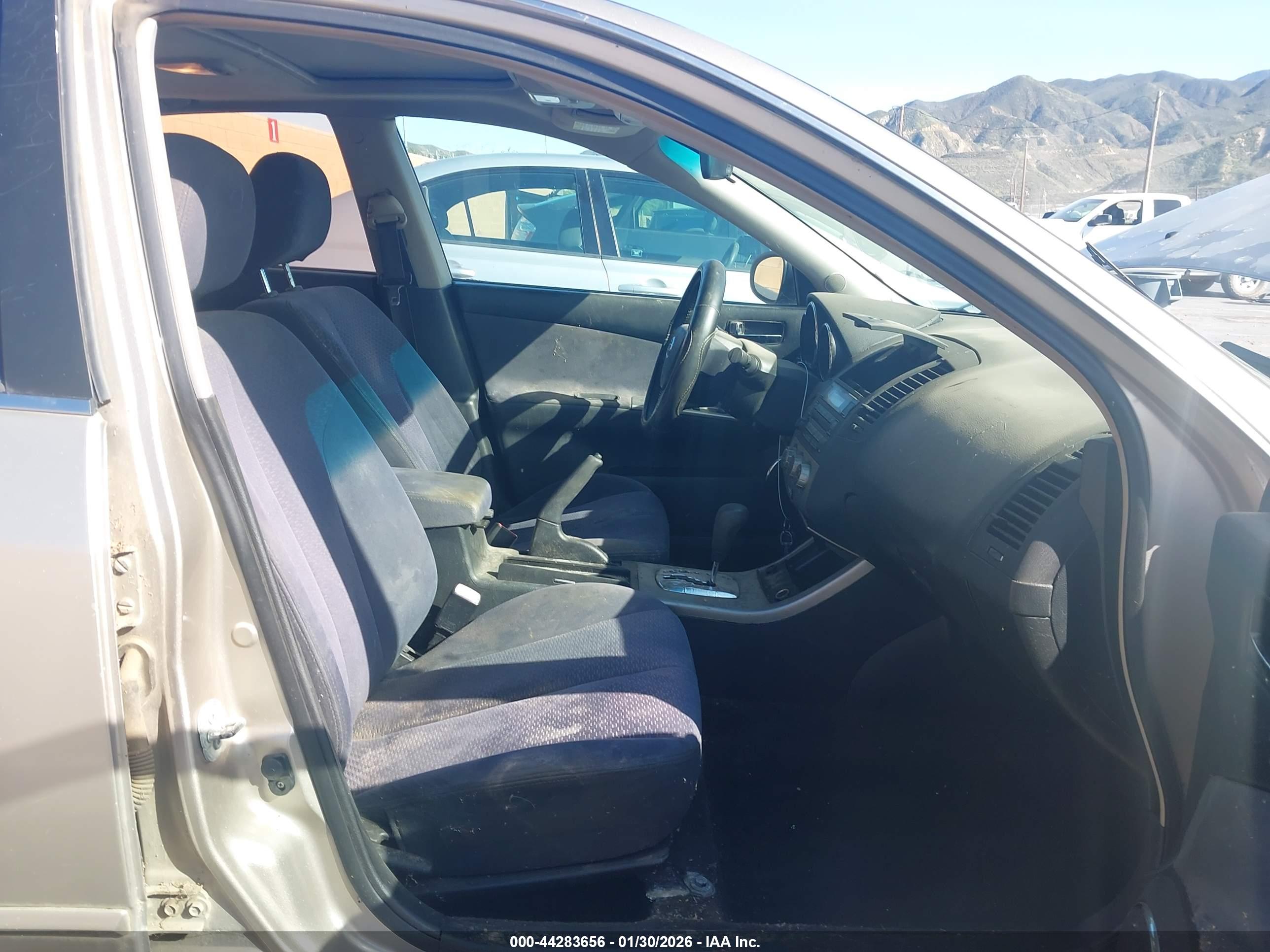NISSAN ALTIMA image 5