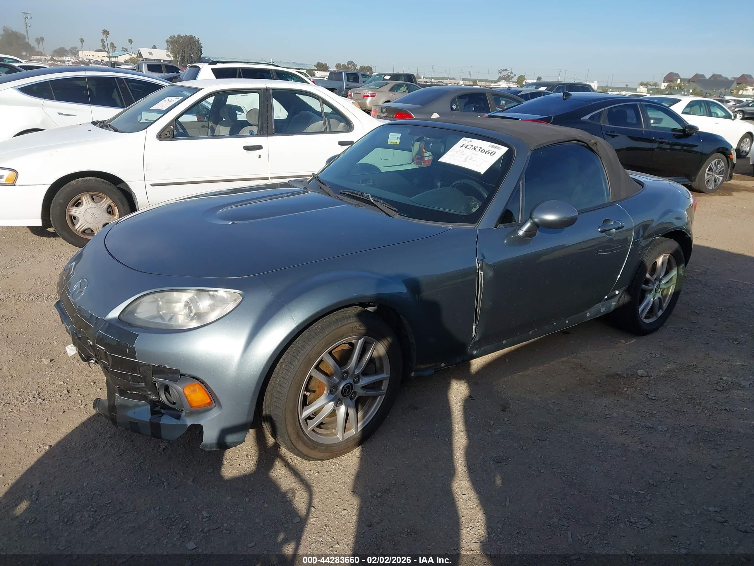MAZDA MX-5 image 2