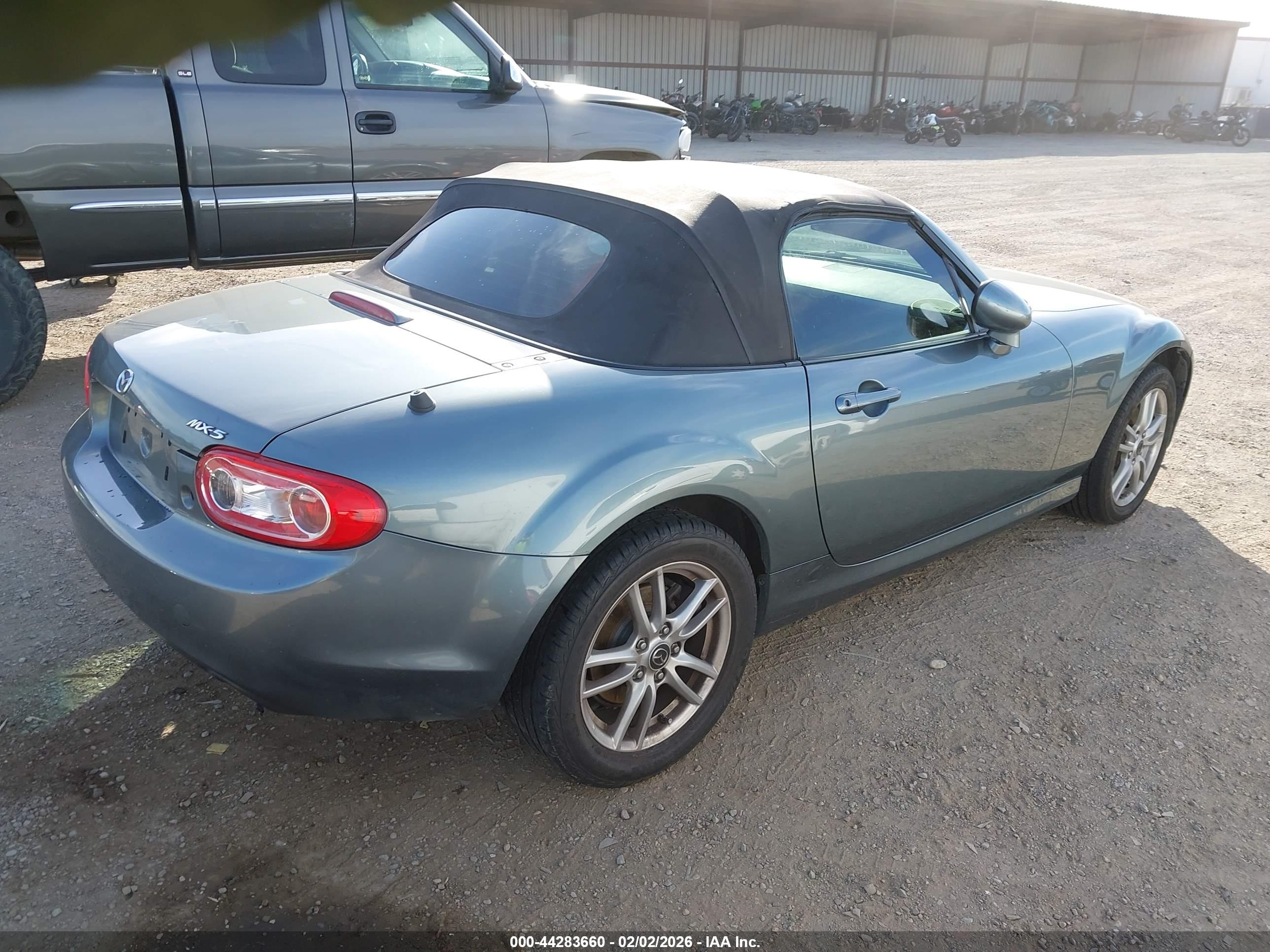 MAZDA MX-5 image 4