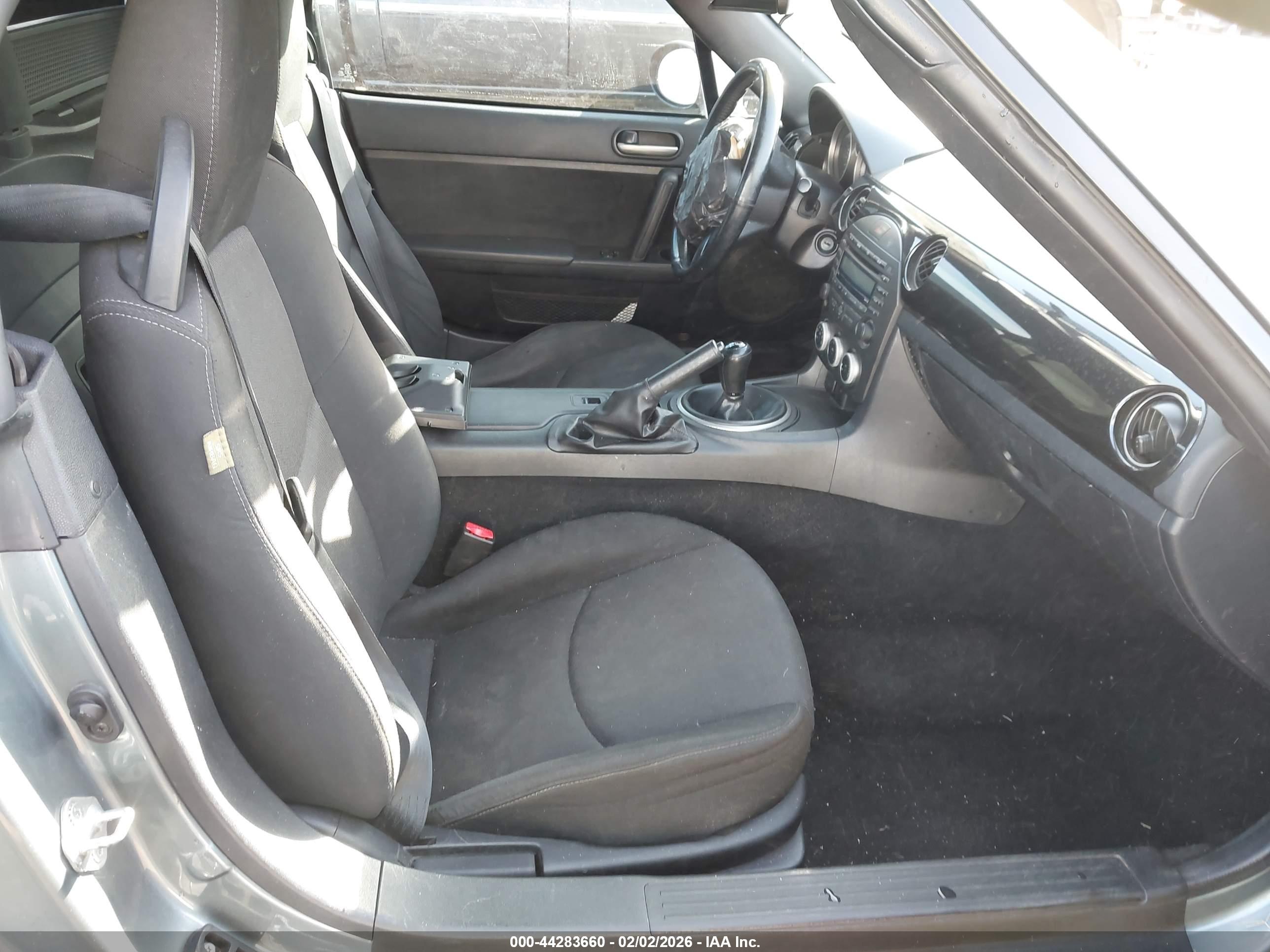 MAZDA MX-5 image 8