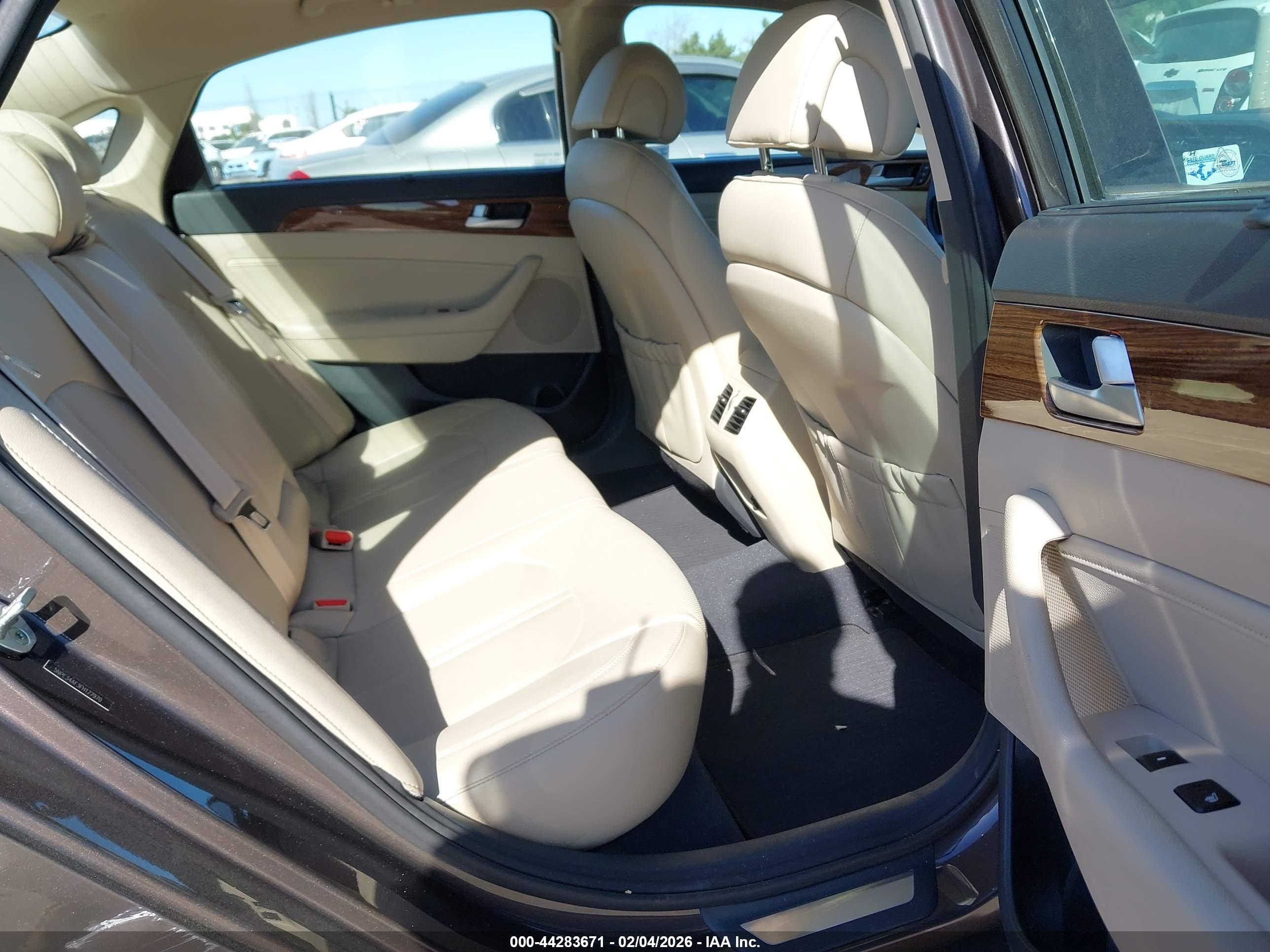 HYUNDAI SONATA image 8