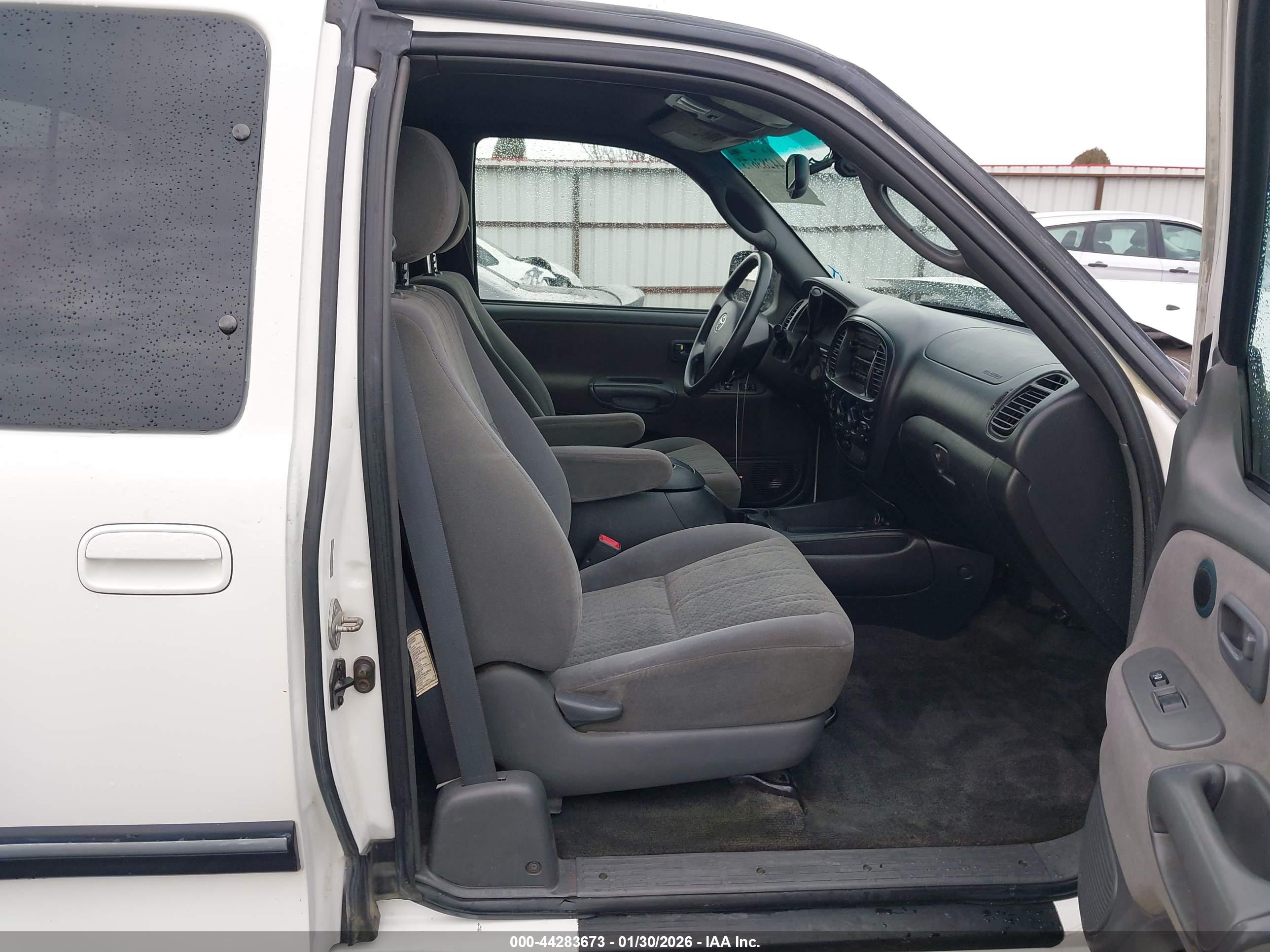 TOYOTA TUNDRA image 5